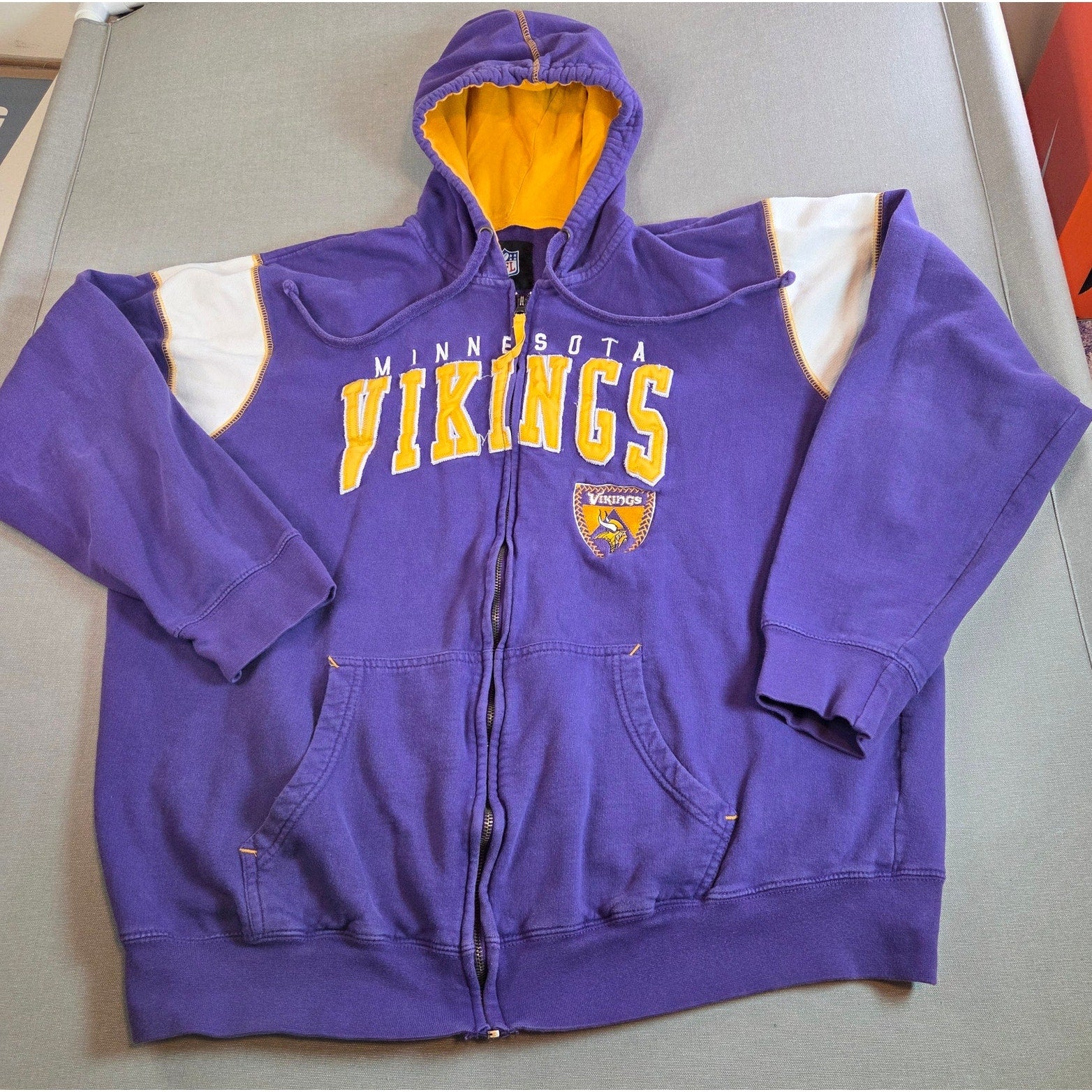 NFL Team Apparel Vikings 2XL Purple Full Zip Hoodie Yellow Lined