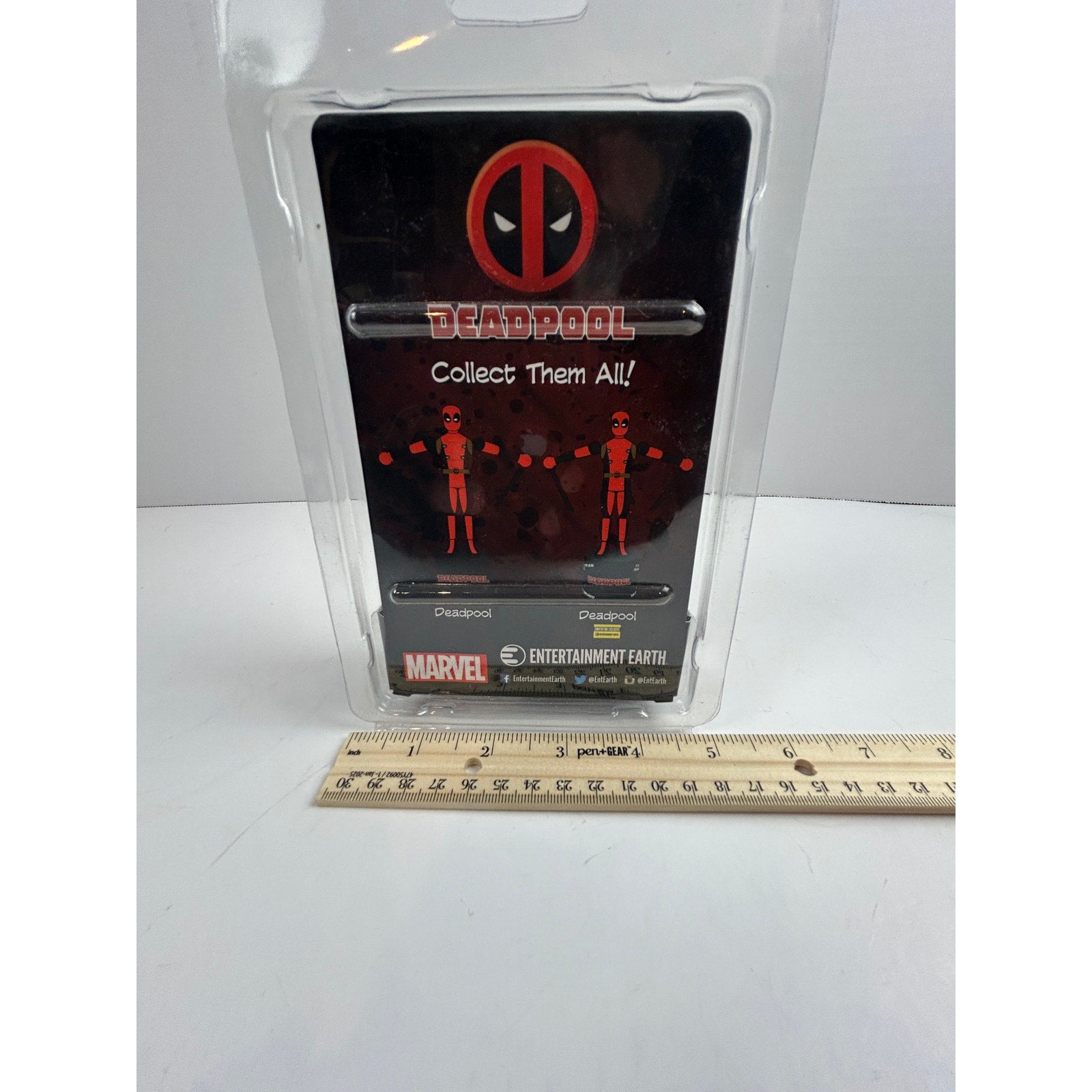 Deadpool 2017 EE Convention Exclusive Wooden Push Puppet LE 492 NIP Marvel