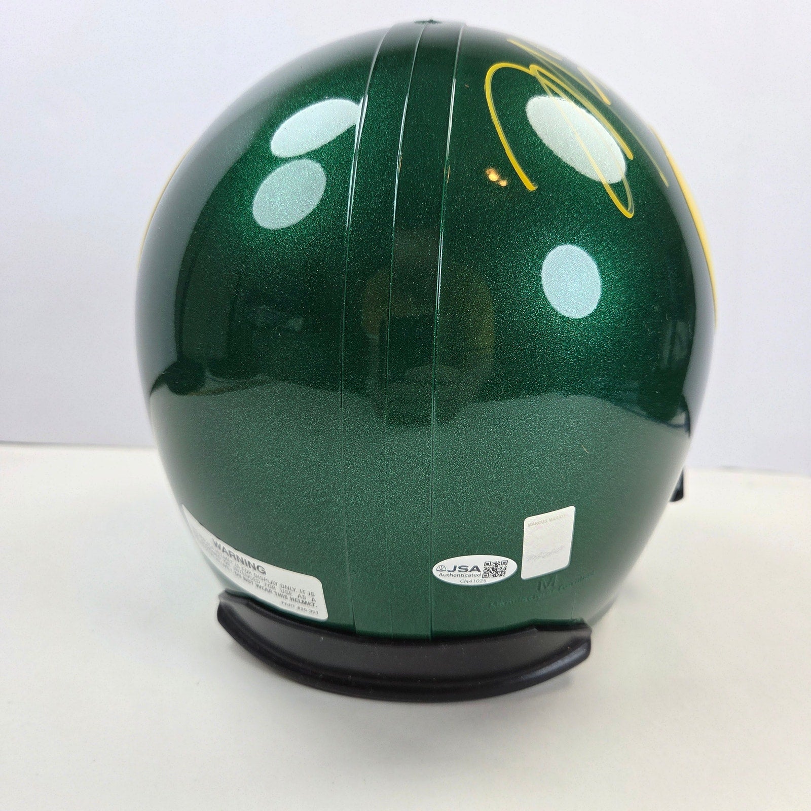 Marcus Mariota Heisman Autographed Oregon Ducks Replica Helmet JSA COA w/ Box