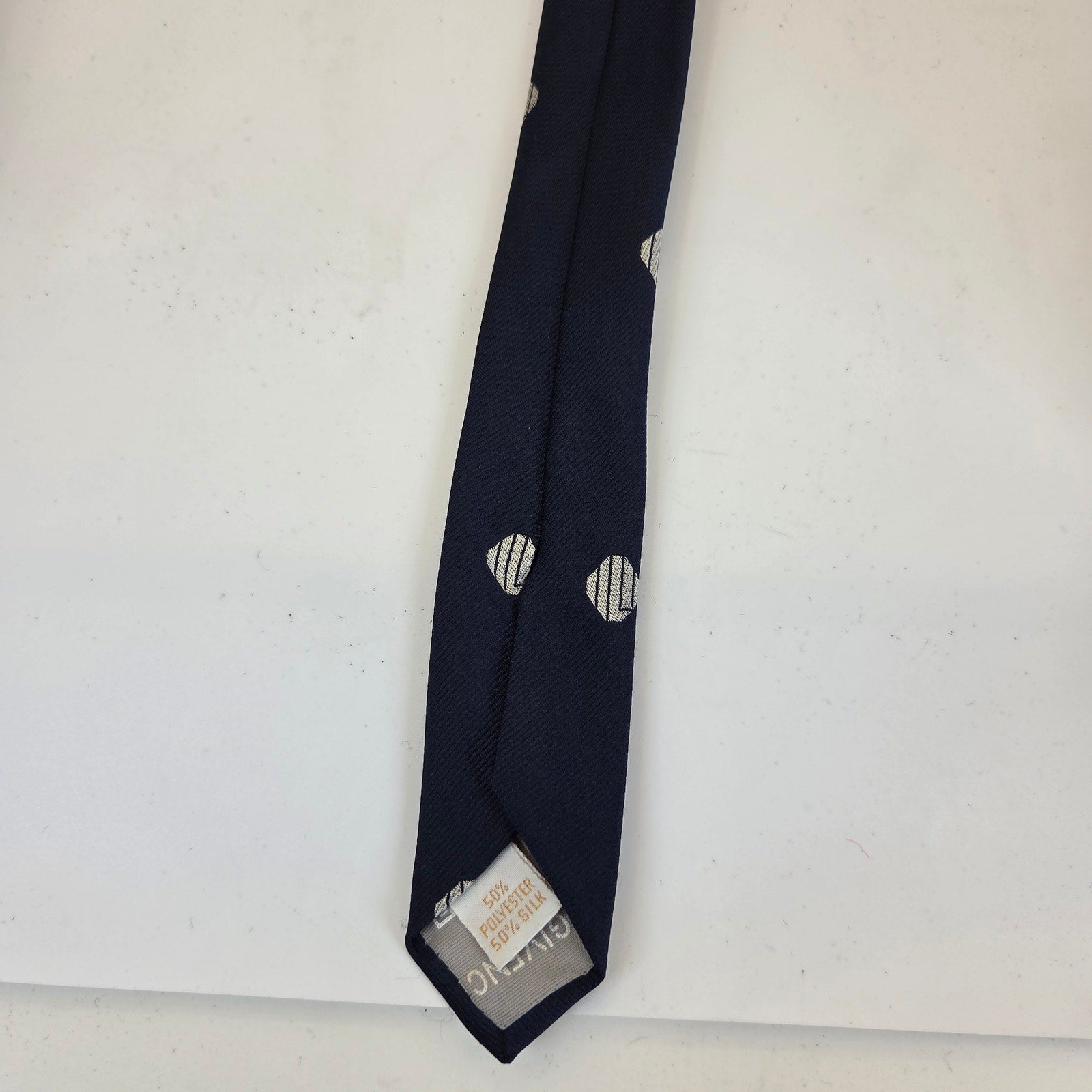Vintage Givenchy Gentlemen Paris Silk Blend Medallion Necktie Navy 56 x 3.25