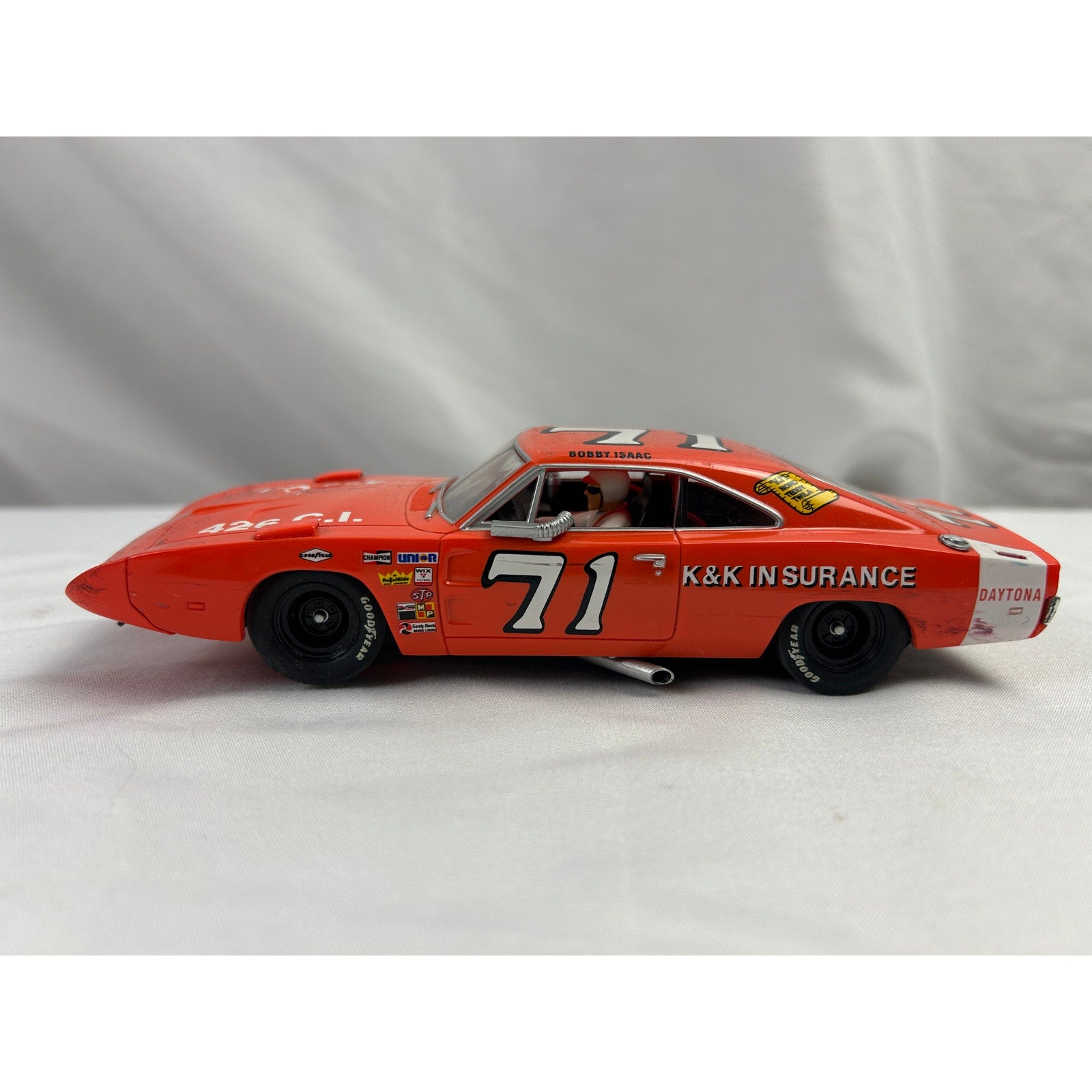 Dodge Charger Daytona 71 Bobby Isaac 1:43 NASCAR K&K Insurance Model Car