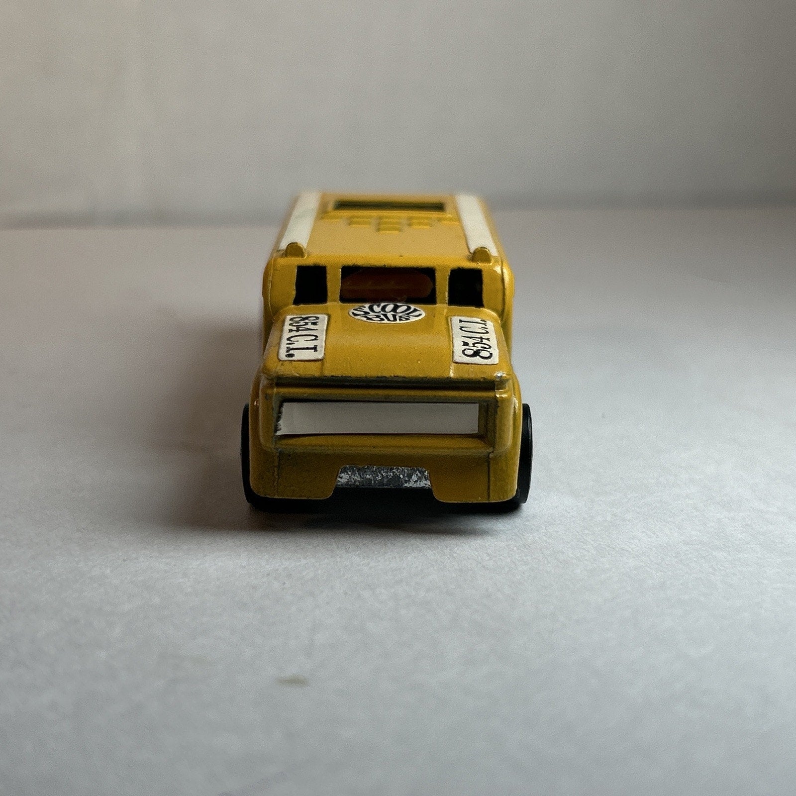 Hot Wheels Redline 1970 S’Cool Bus Yellow Near Mint w/ Button Heavyweights
