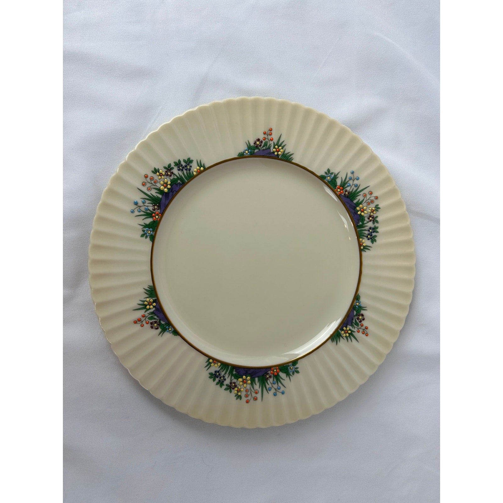 Lenox Rutledge Luncheon Plate 8.5 Inch Floral Ivory Gold Trim Made USA