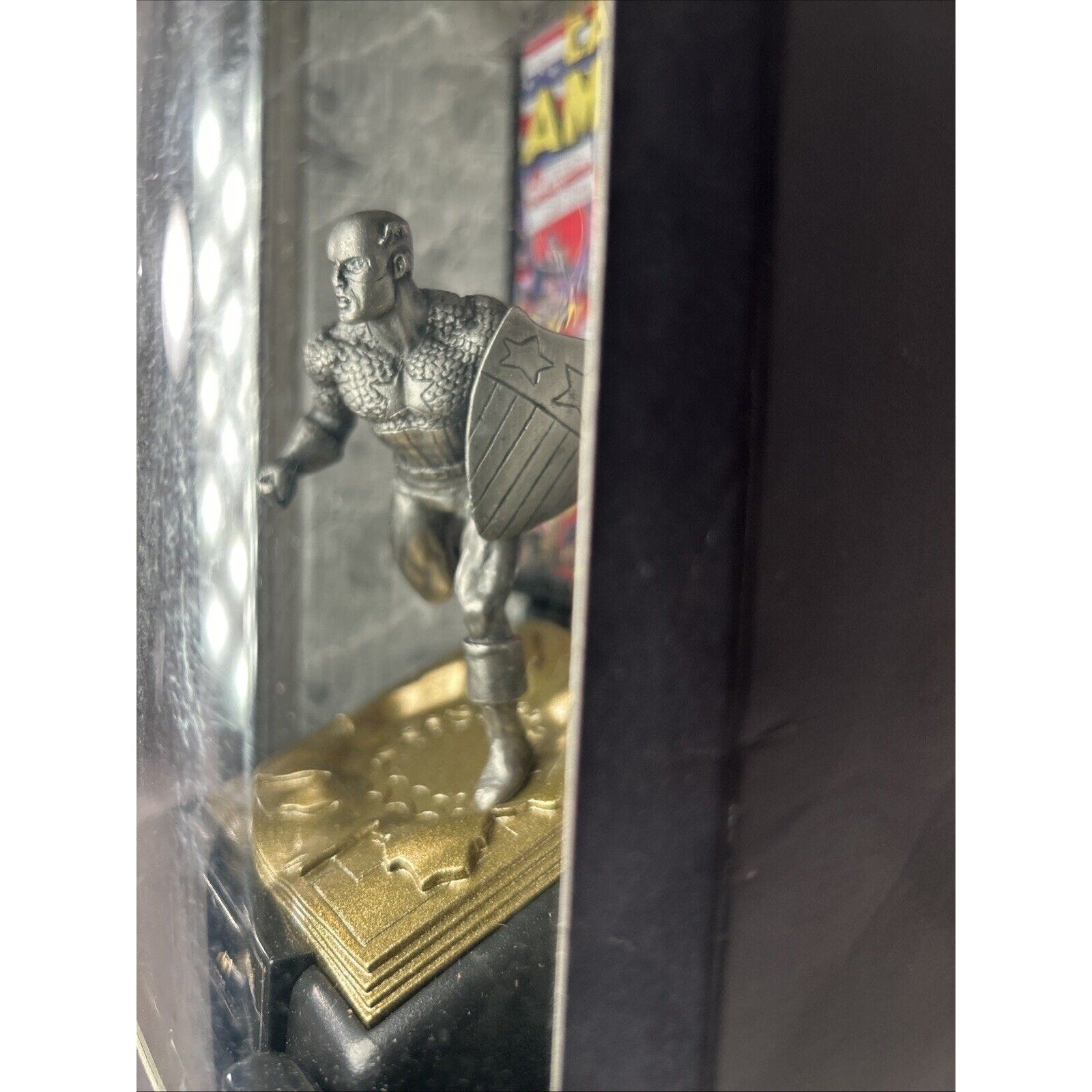 Marvel comic book champions limited edition pewter figurine captain america