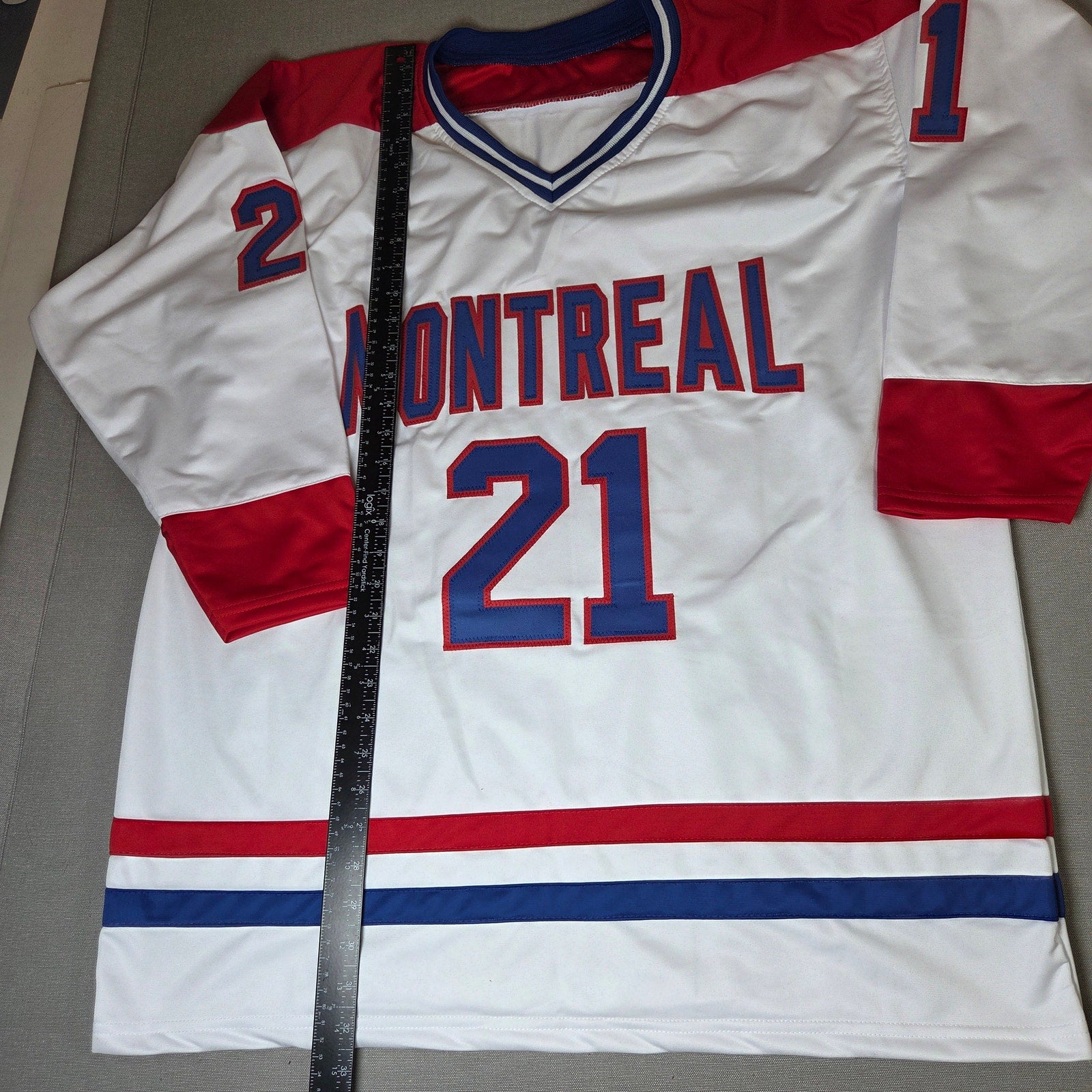 Guy Carbonneau Autographed Montreal Canadiens Jersey HOF 19 Beckett Witness