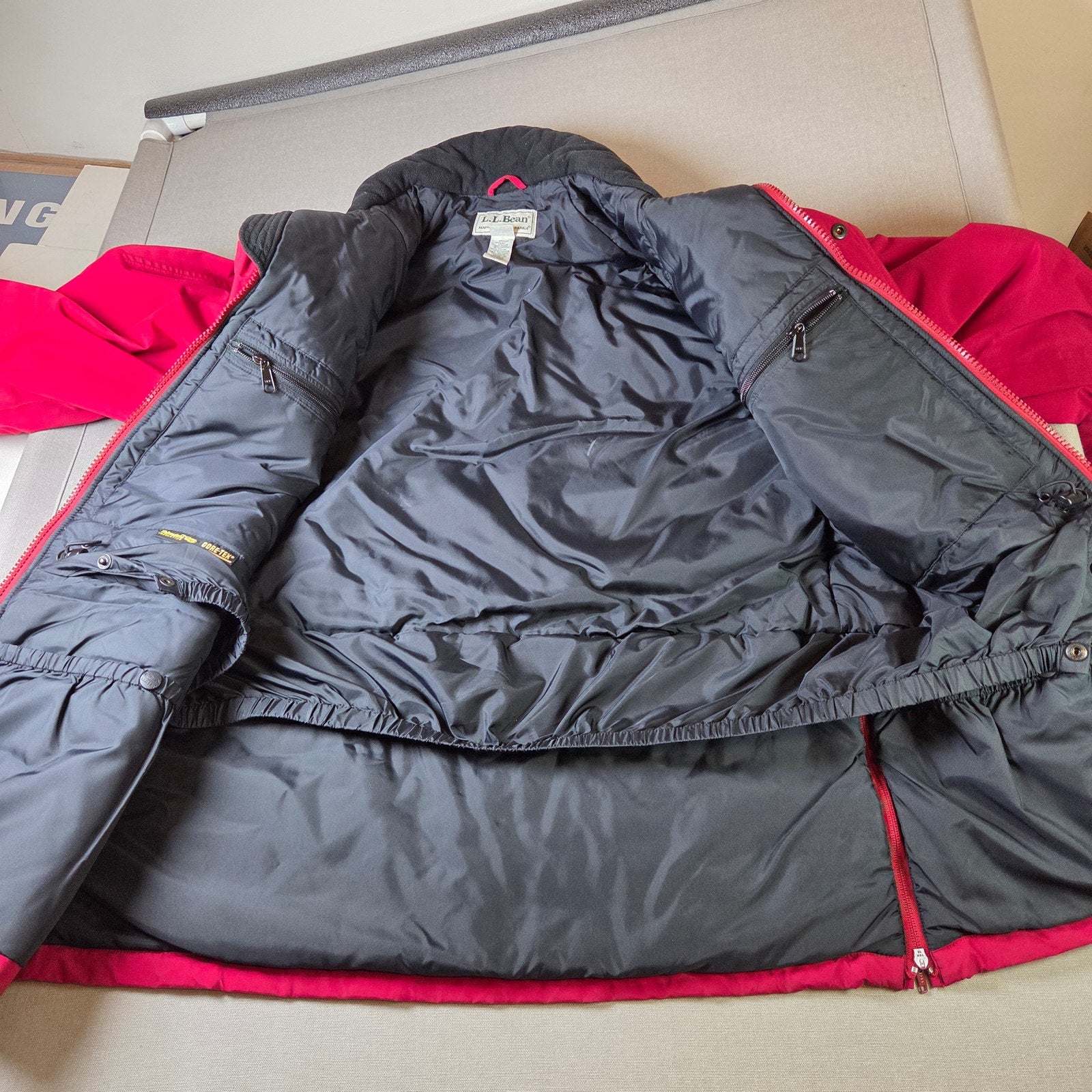 L.L. Bean Gore-Tex Thinsulate Ultra Parka Mens L Red Winter Jacket