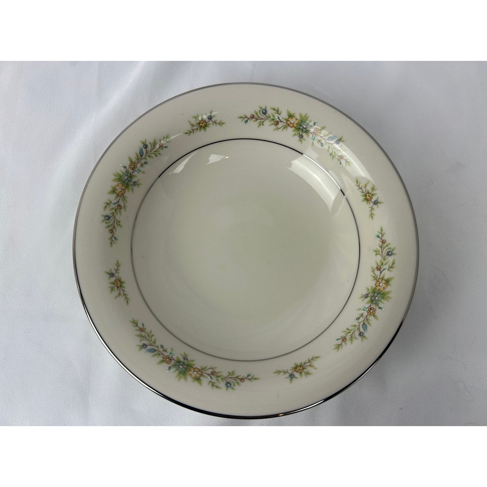 Noritake Christina 7056 Rim Soup Bowl 8 Inch Ivory China Floral Japan