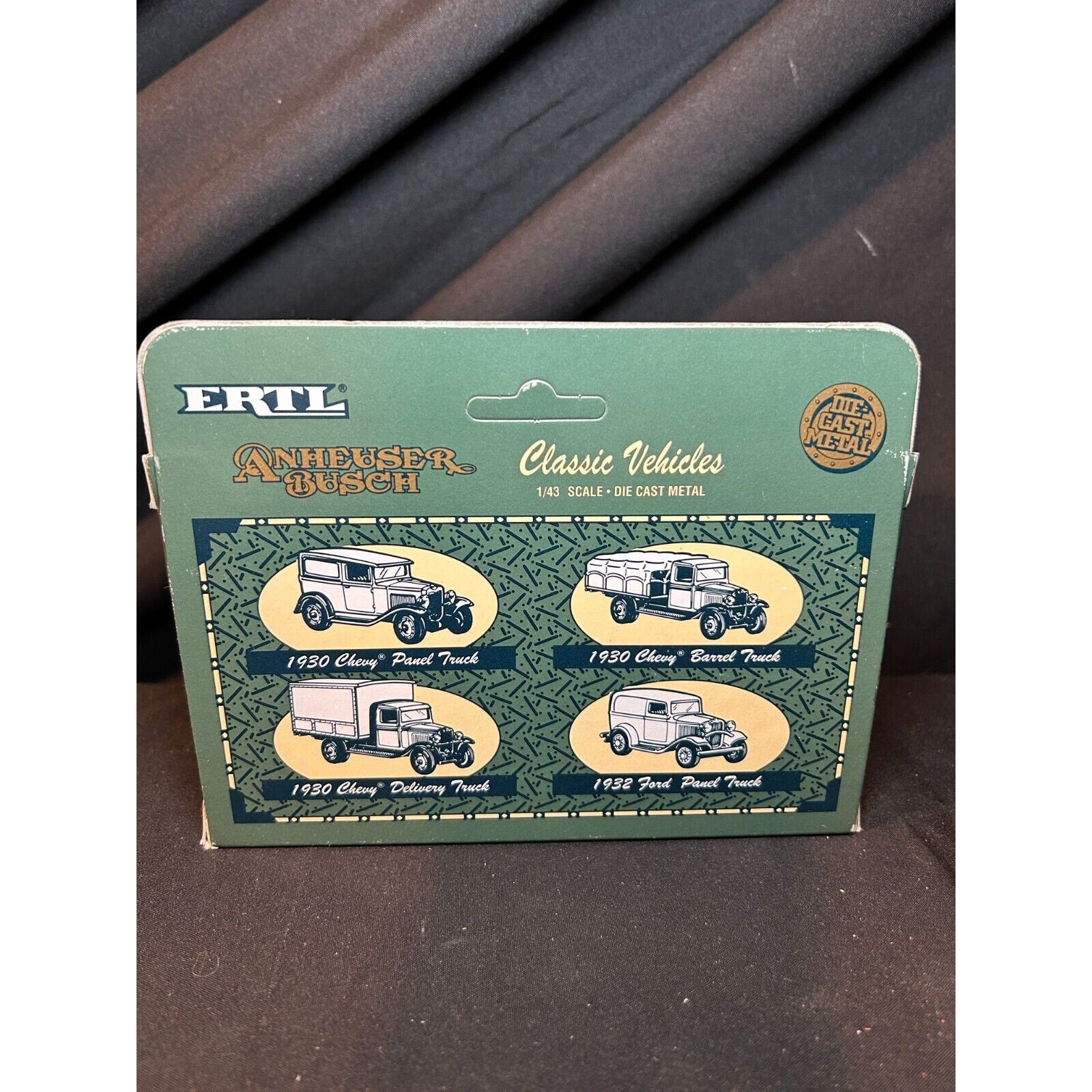 ERTL Anheuser-Busch Classic Vehicles 1930 Chevy Barrel & 1932 Ford Panel NIB
