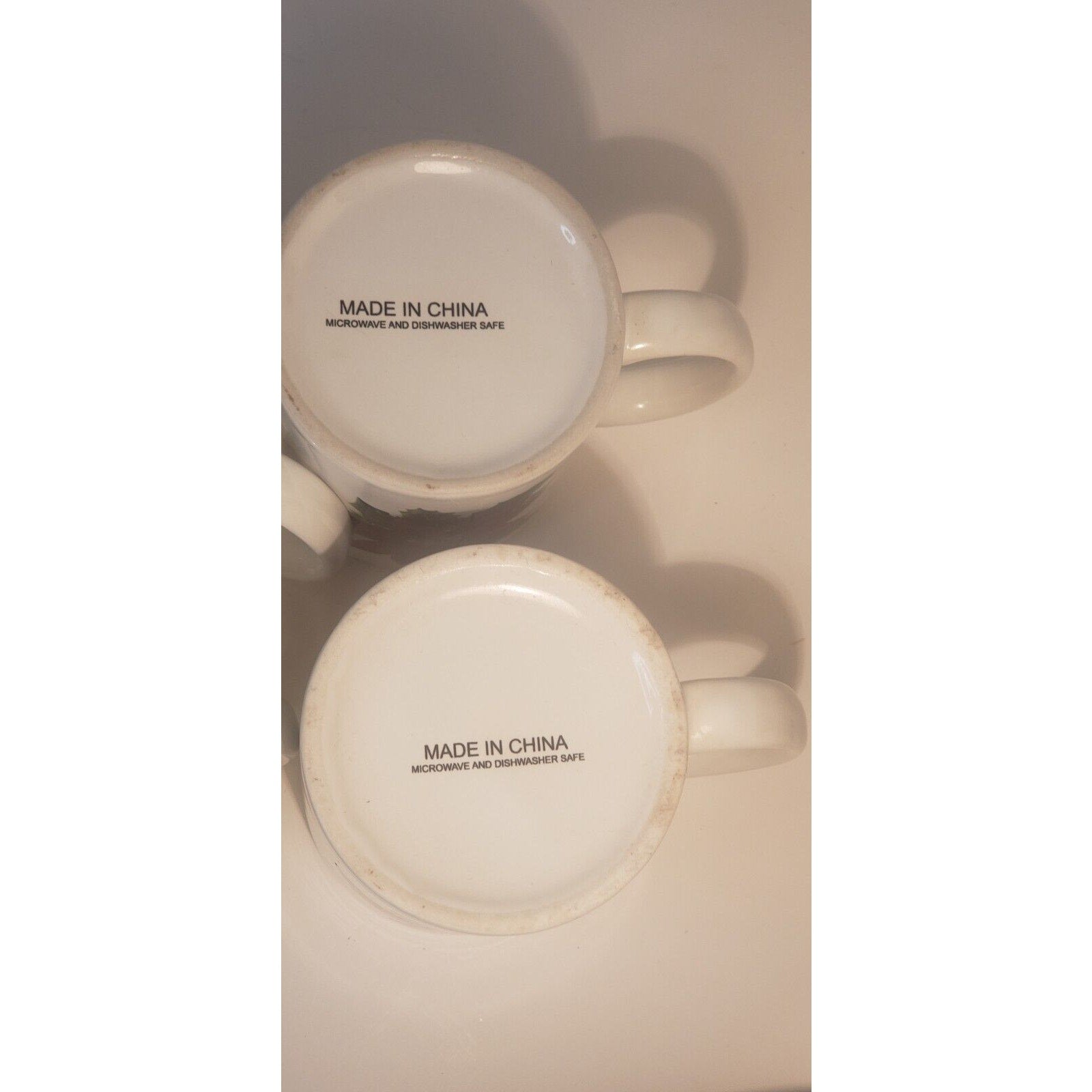 Set of 4 Poinsettia Coffee Mugs Holiday Christmas Floral White Red Green