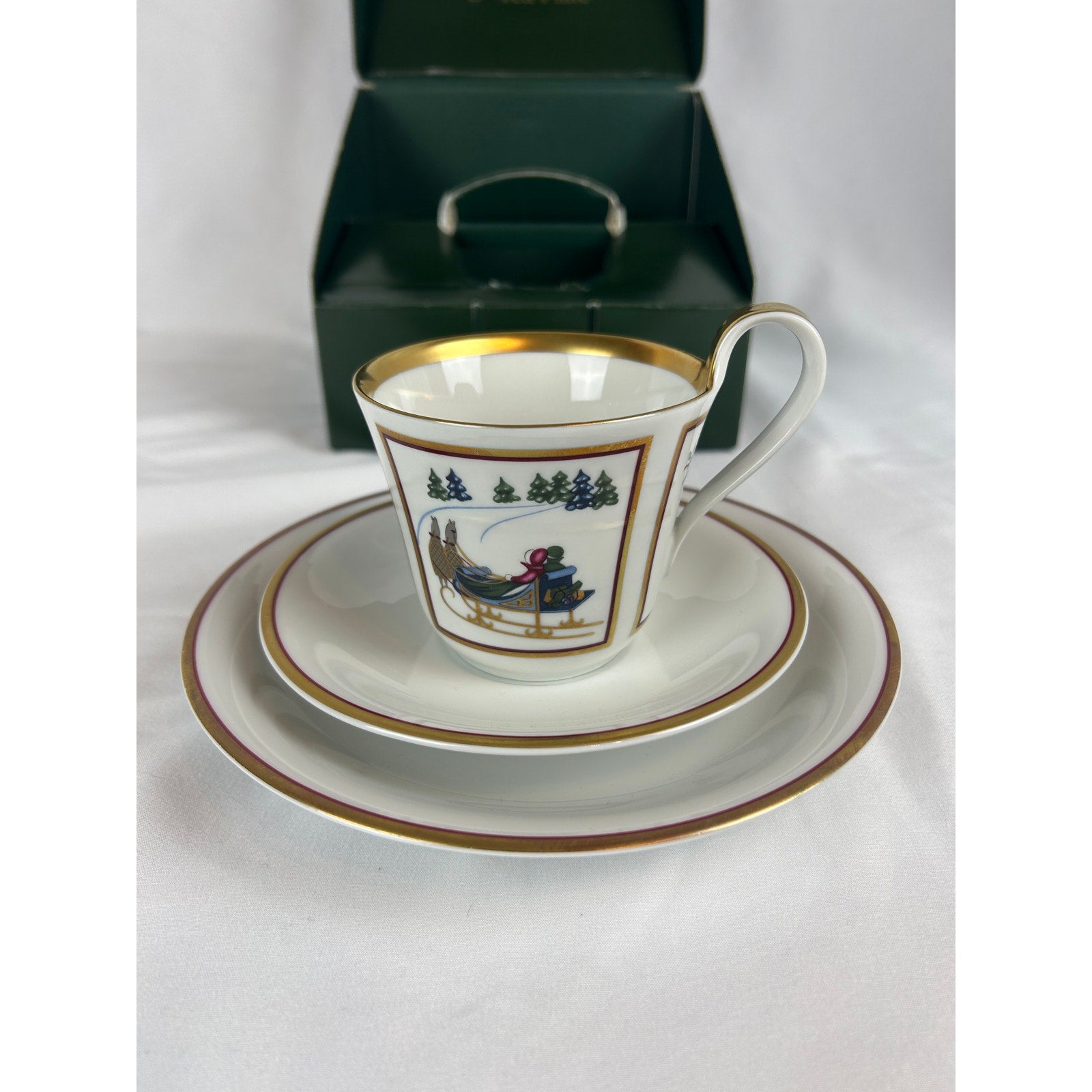 Bing Grondahl 1998 Holiday Collection Cup Saucer Plate Set Denmark Box