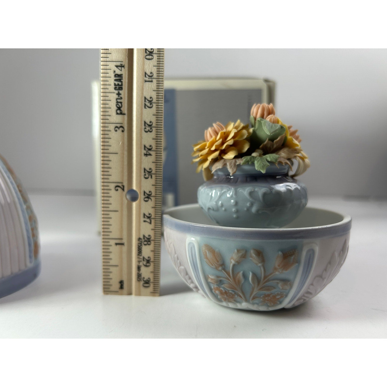 Lladró 06294 Fall Egg Porcelain Four Seasons Surprise Retired 2001 w/ Box