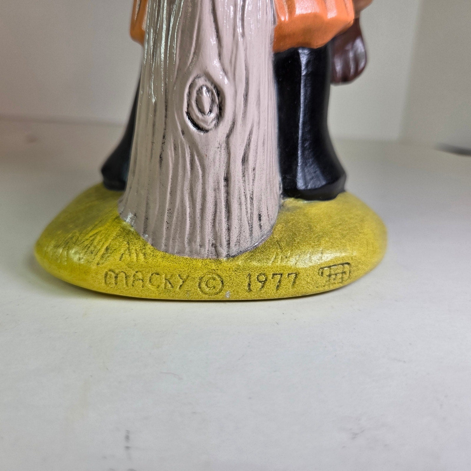 Vintage 1977 Macky Halloween Scarecrow Figurine Pumpkin Crow 10.25" Hand Painted