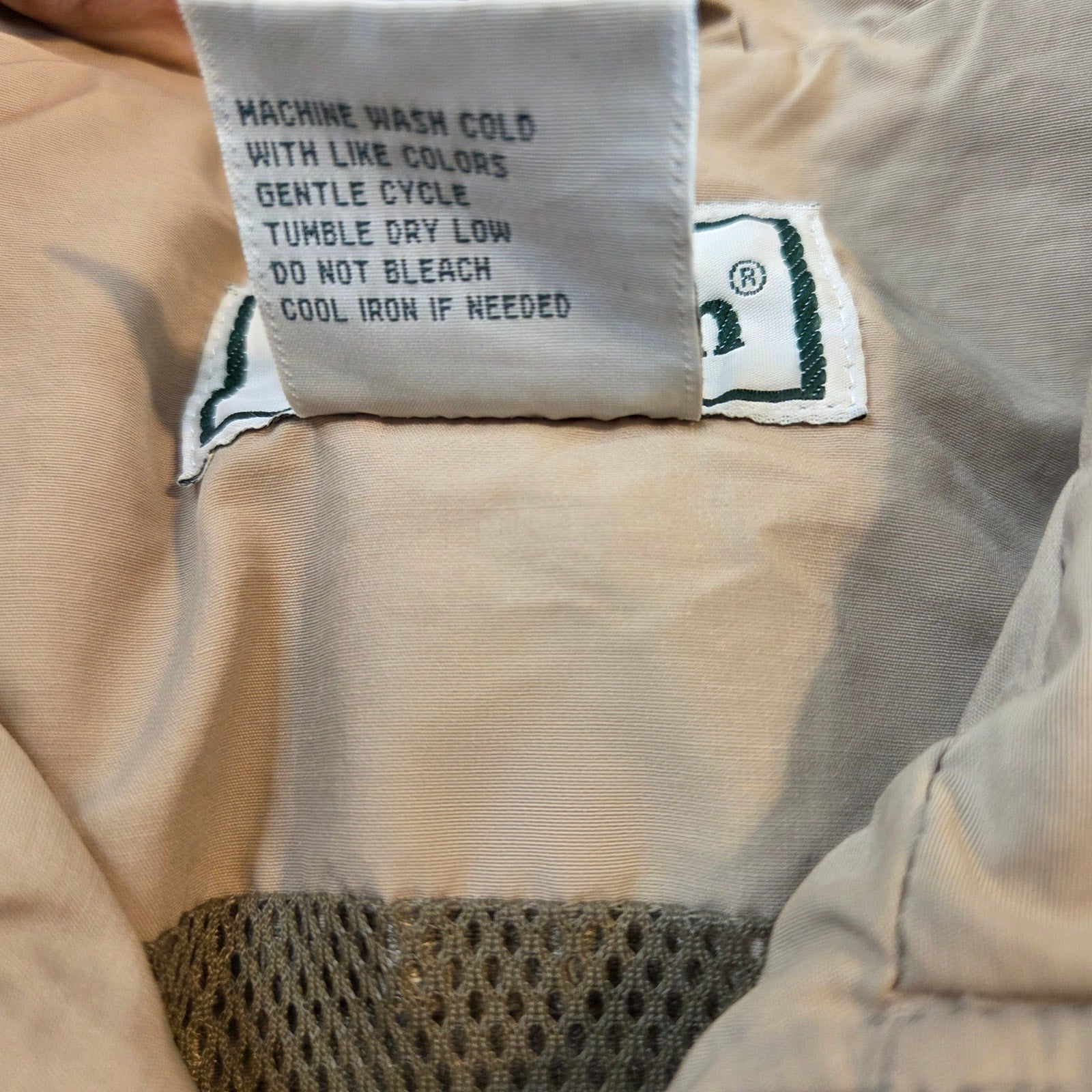 L.L. Bean Women’s Convertible Field Jacket Vest Beige Large Zip Off Sleeves