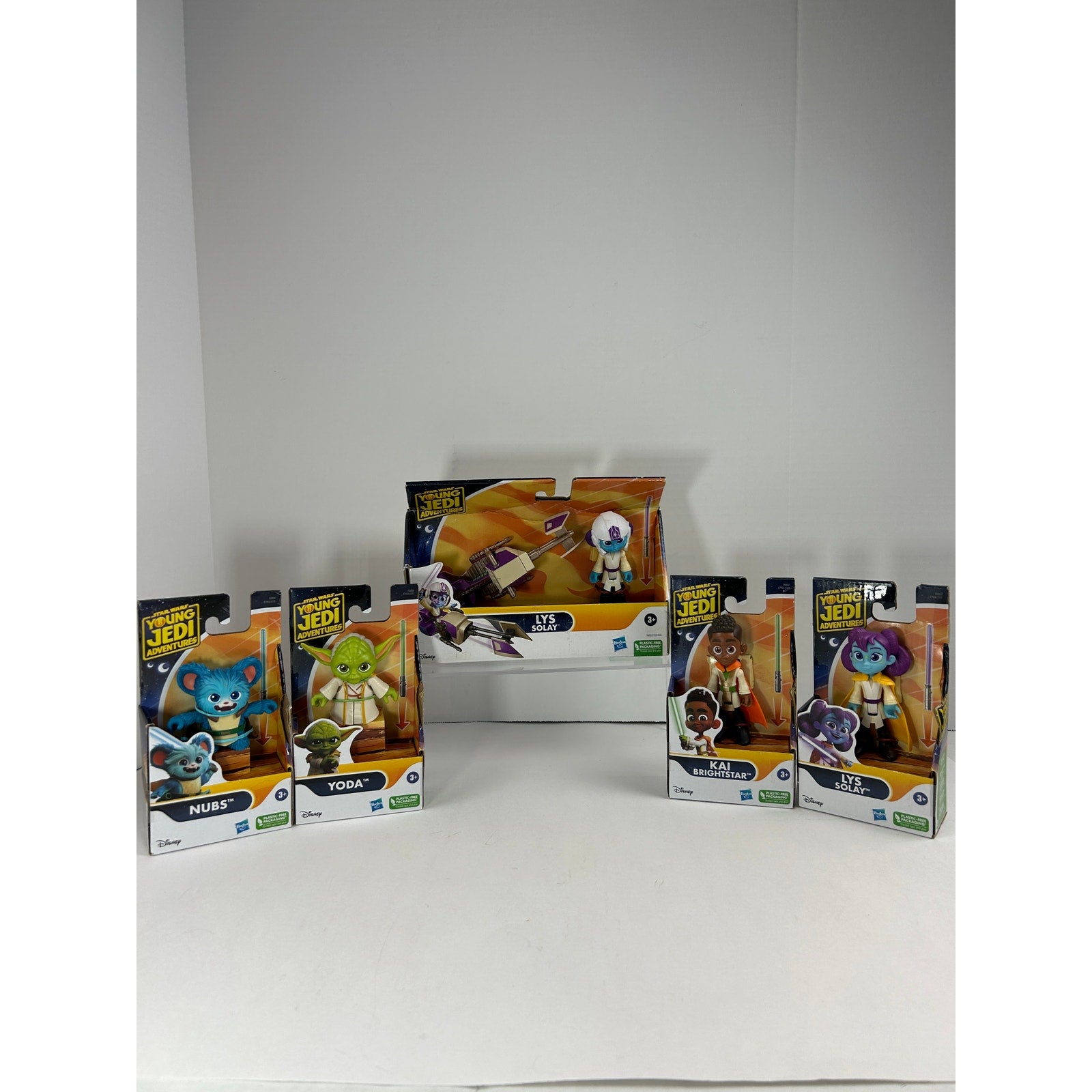 Star Wars Young Jedi Adventures Lot of 5 Yoda Kai Nubs Lys Figures & Speeder