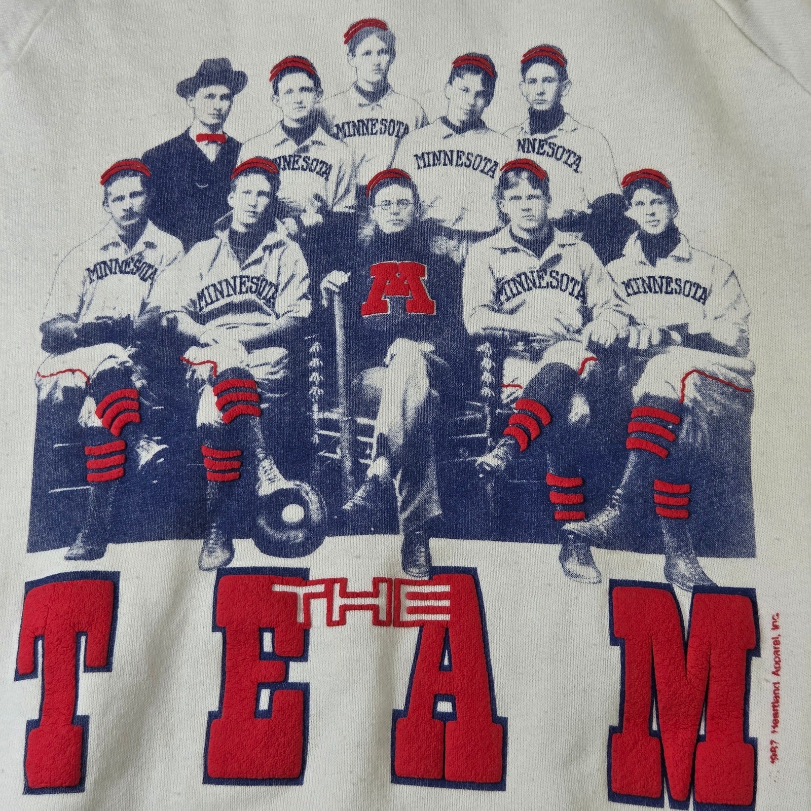 Fruit of the Loom Vintage 1987 Minnesota Team Sweatshirt USA Mens L White