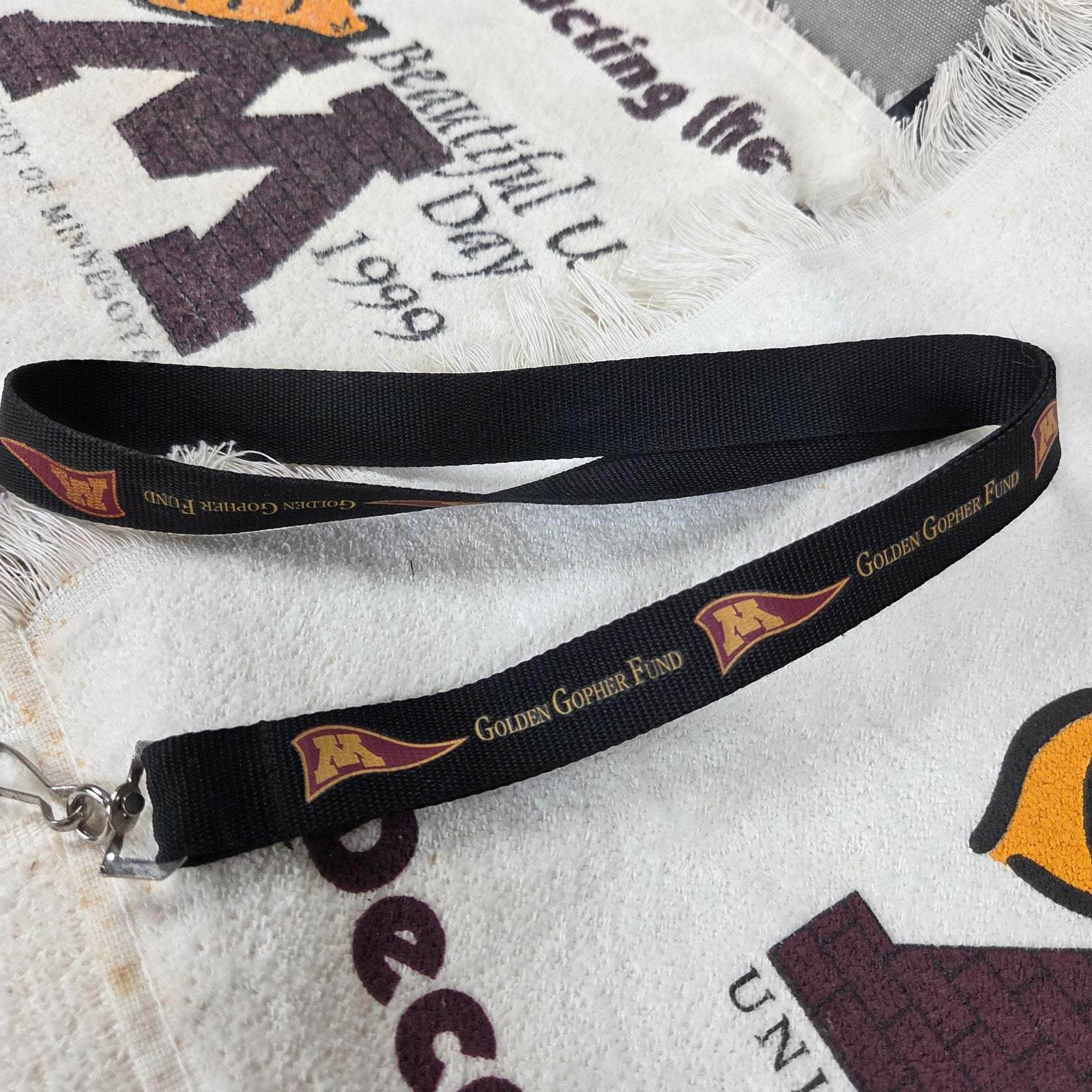 University Minnesota Golden Gophers Fan Lot Towels Pins Lanyard Koozie More