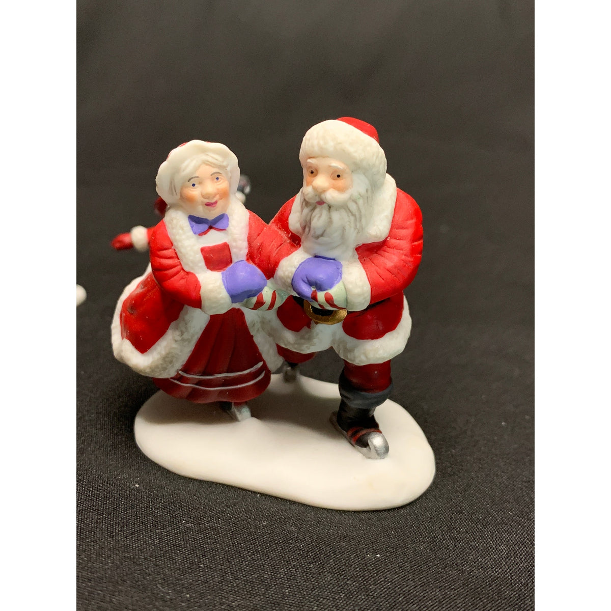 Dept 56 Peppermint Skating Party 56363 North Pole Village Set of 6 Retired