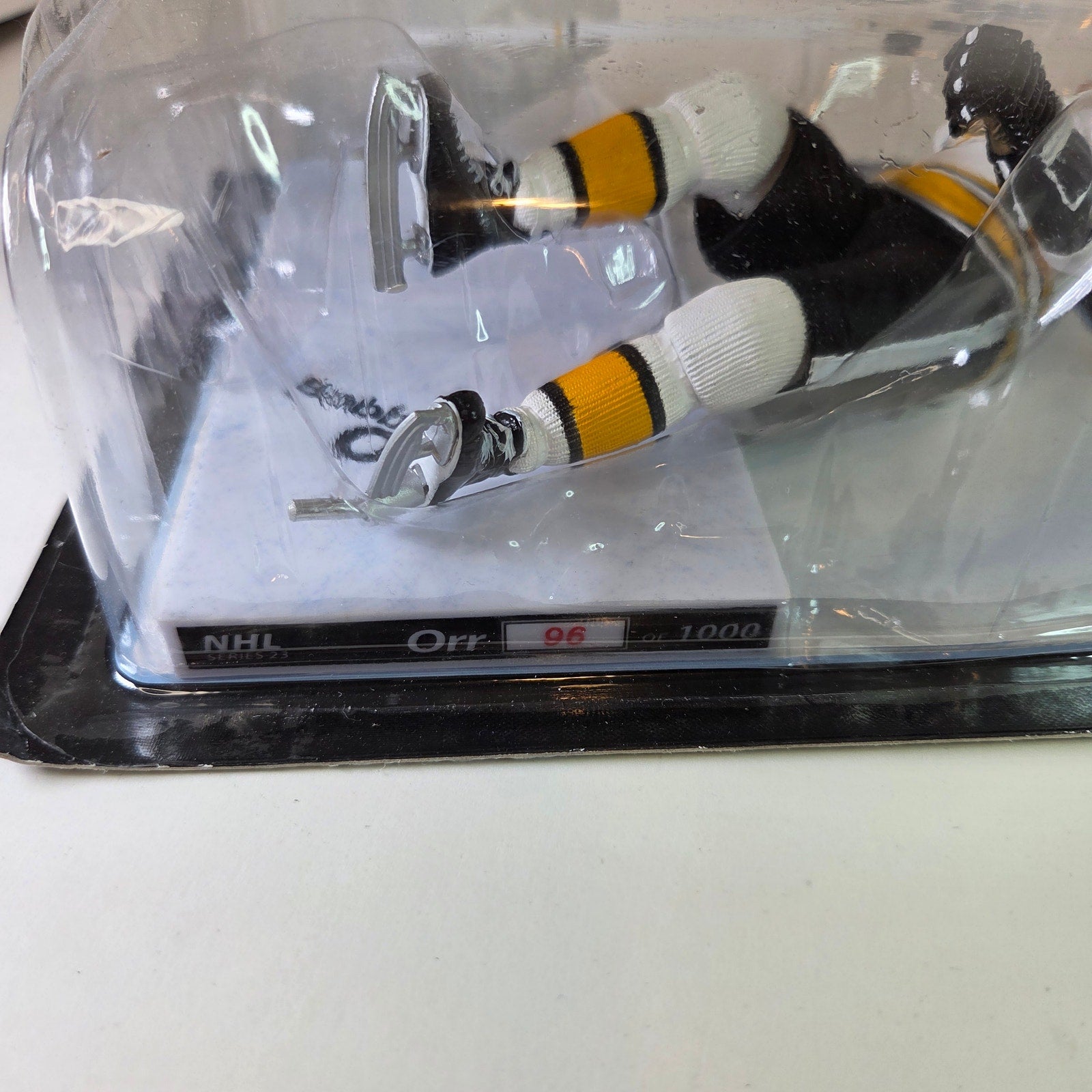 Bobby Orr McFarlane Series 23 Boston Bruins Figure White Jersey /1000 Bronze