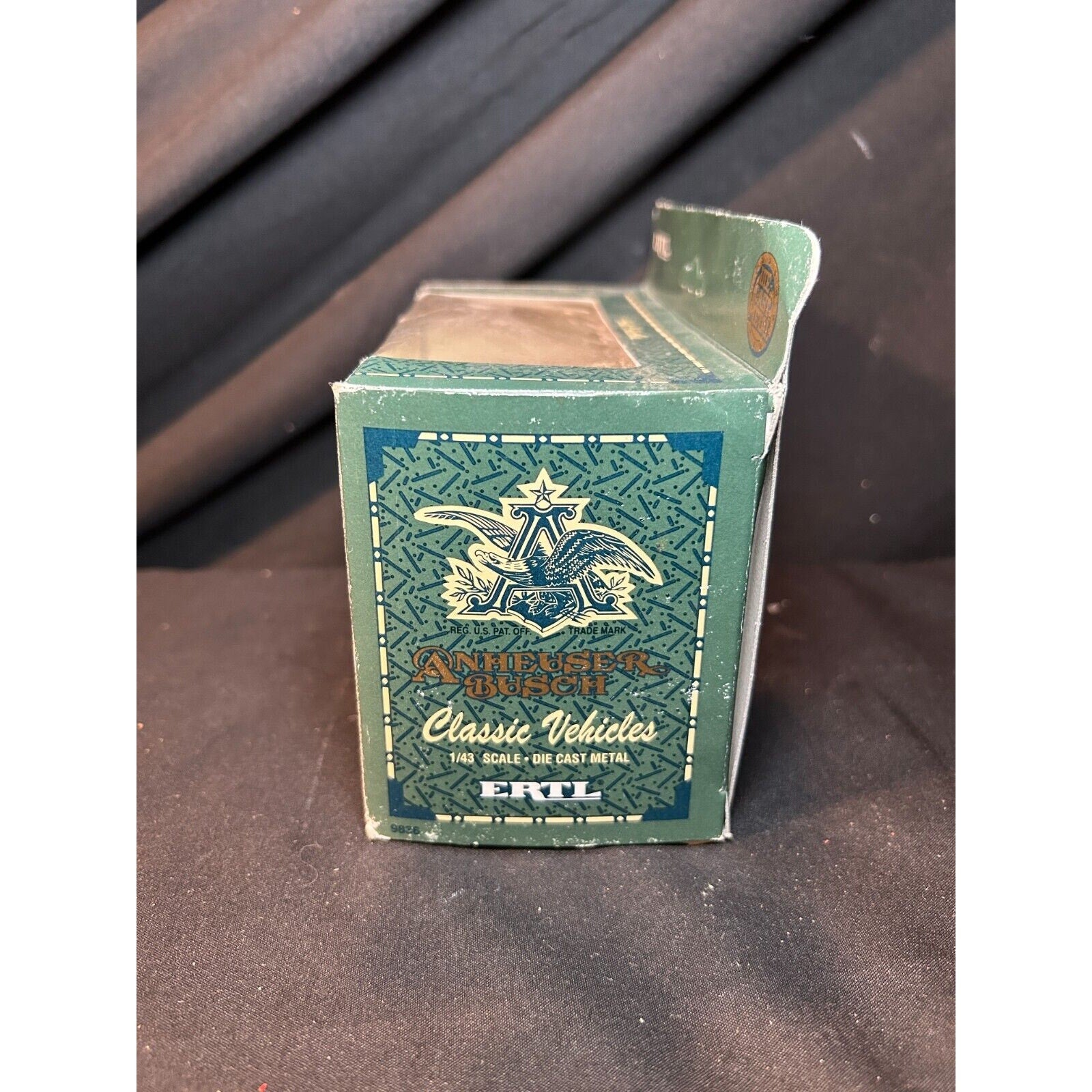 ERTL Anheuser-Busch Classic Vehicles 1930 Chevy Barrel & 1932 Ford Panel NIB
