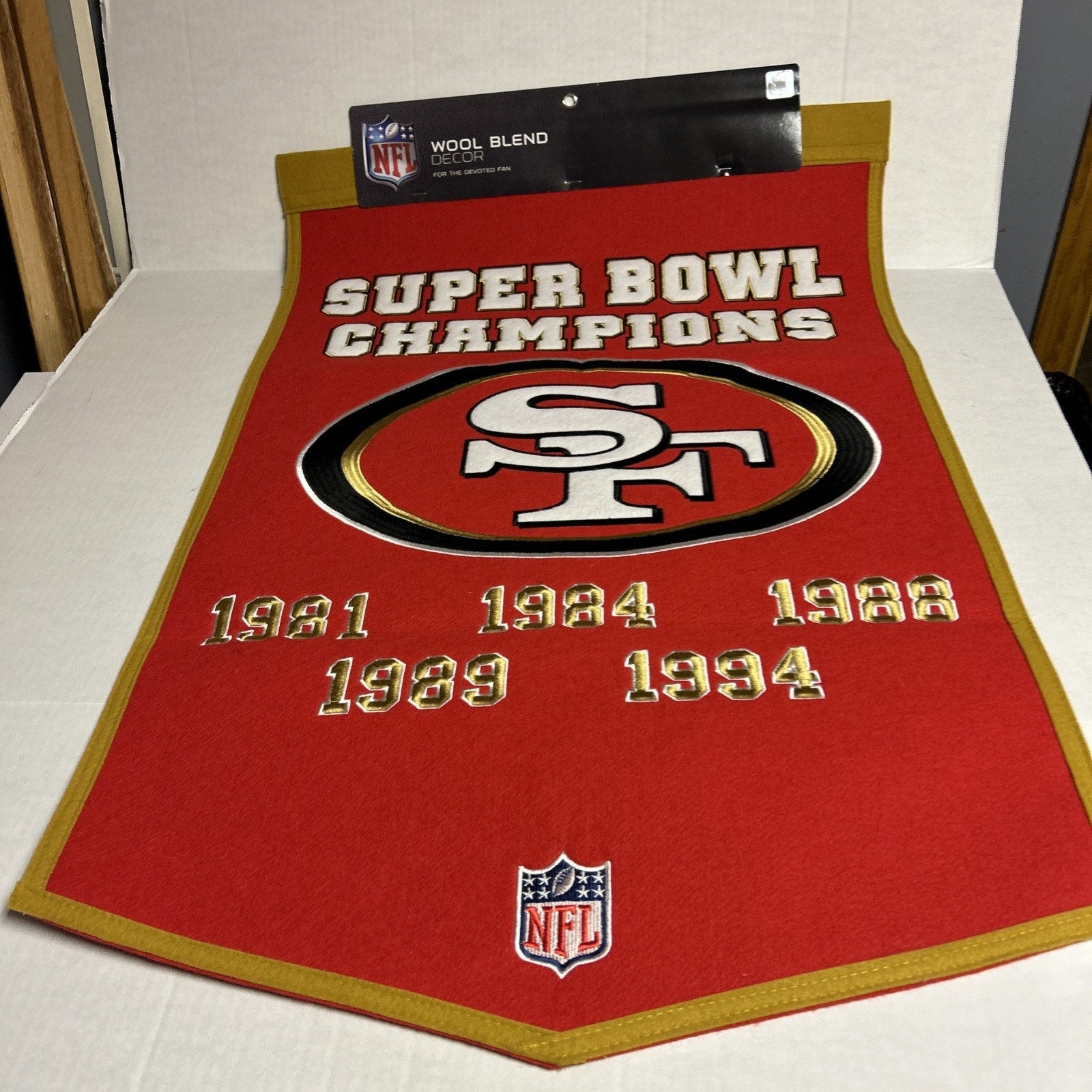 San Fransico 49'ers Wool Blend NFL Champions Banner, 24" x 36"