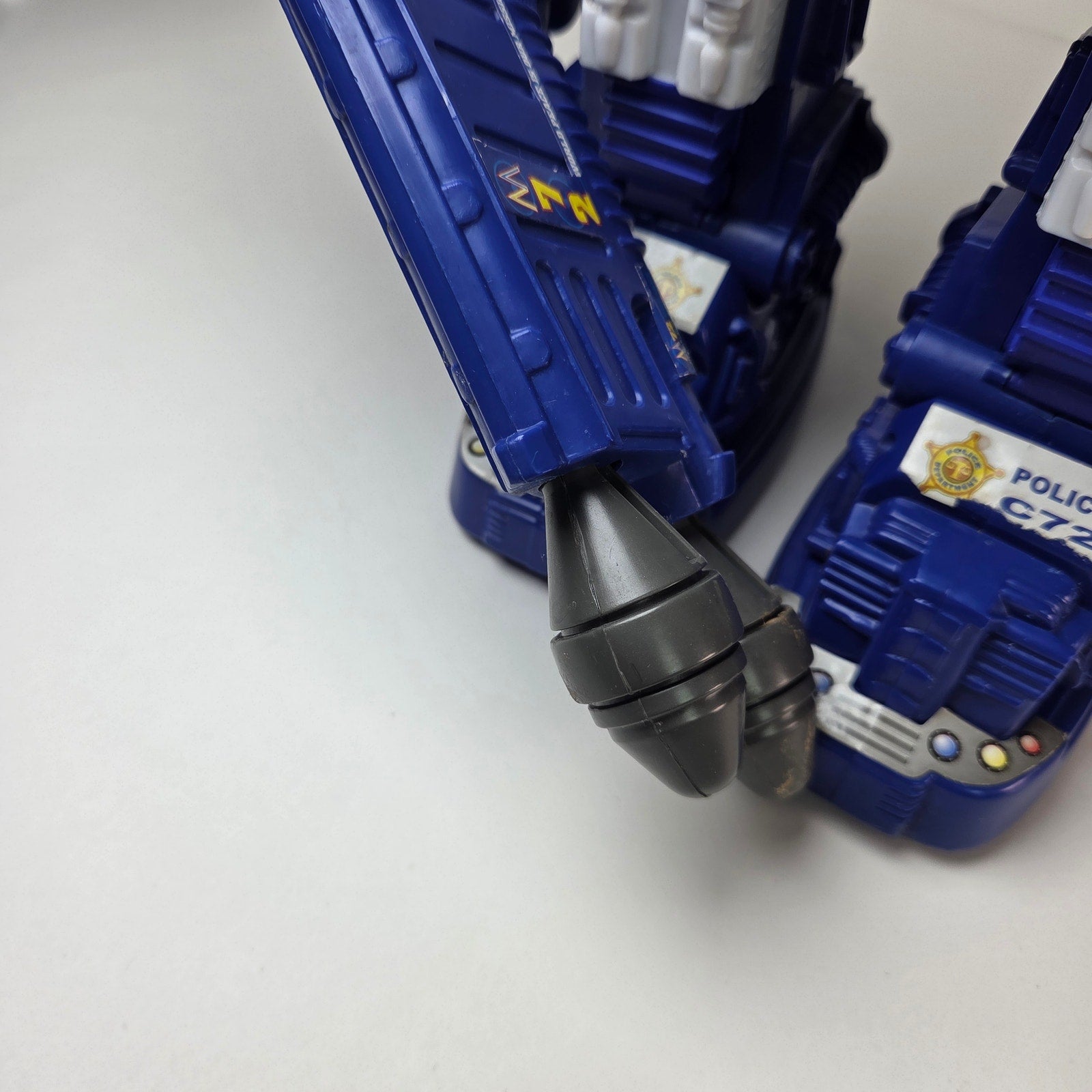 Crime Crusher Police C72 Robot Vehicle w/ Figure Missile Launcher Untested