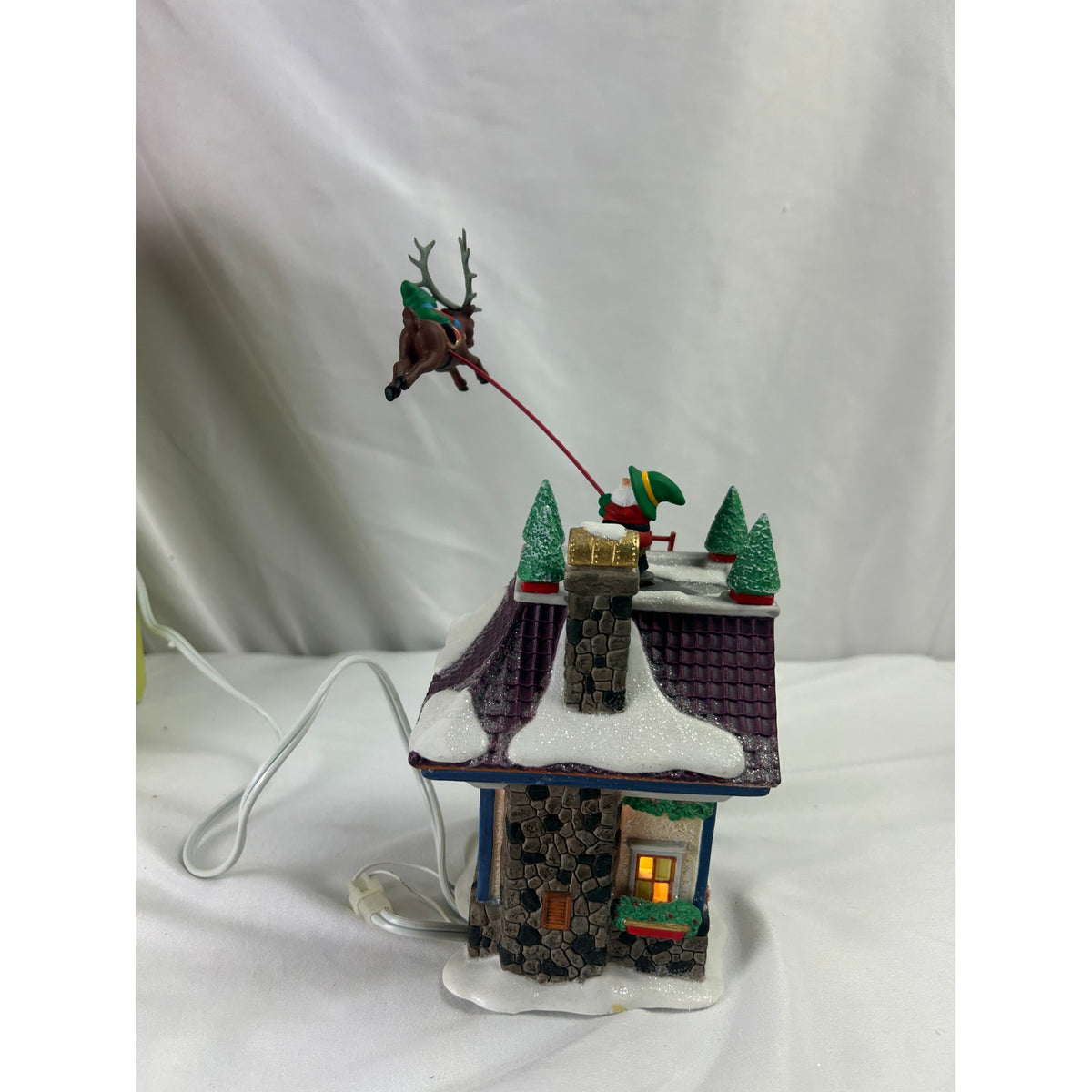 Depart 56 Santa's Reindeer Rides 56748 North Pole Special Edition 2002 -Working