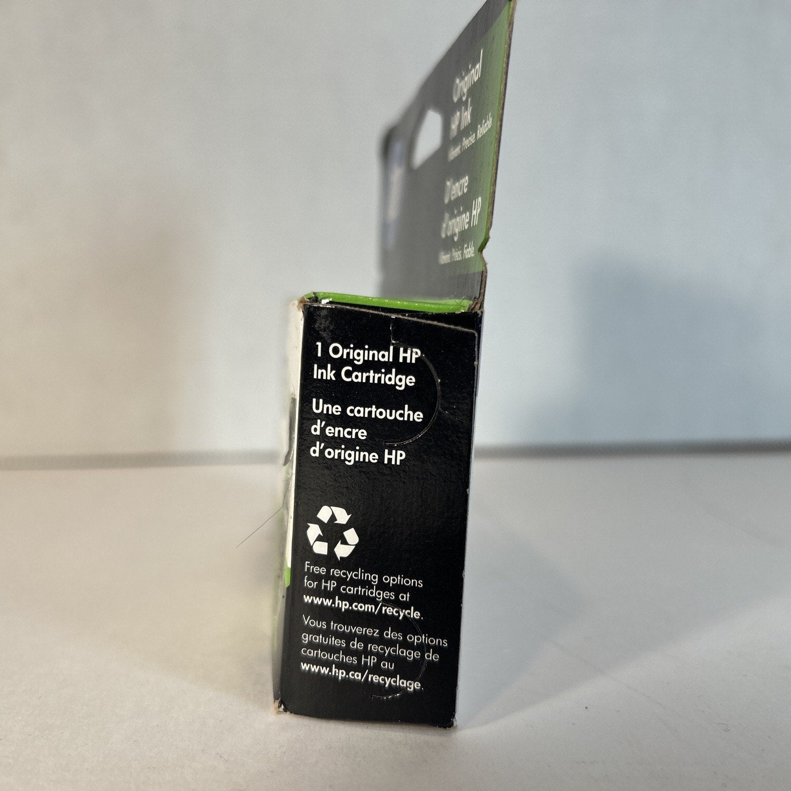 Genuine HP 935XL Yellow Ink Cartridge New in box