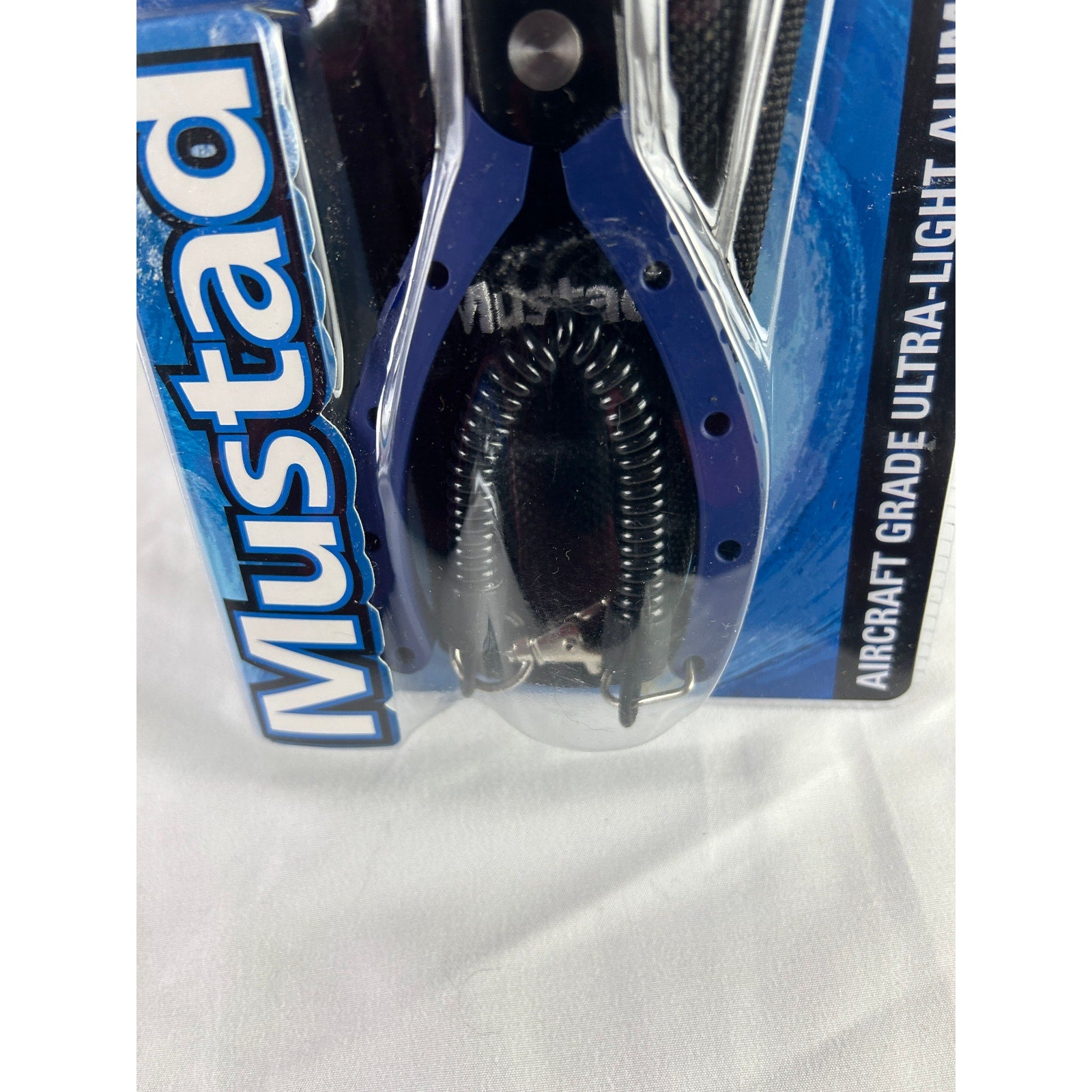 Mustad 6.5 Aluminum Fishing Pliers MT033 Holster New Sealed