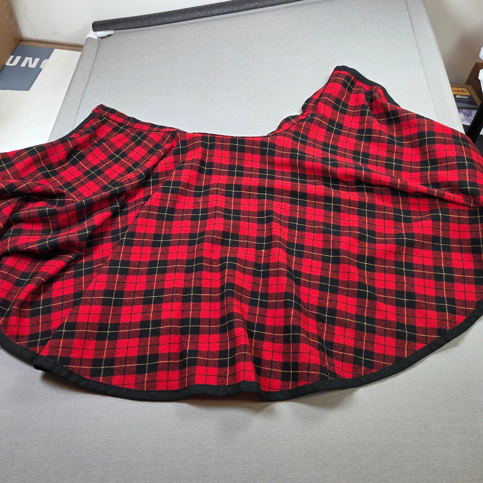 Vintage Red Black Plaid Circle Skirt Tartan A Line Wool Blend 25 In Hook Closure