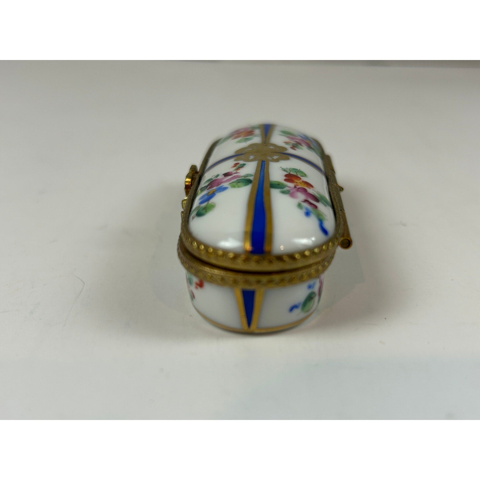 Rochard Limoges France Hand Painted Trinket Box Bow Clasp Floral Gold