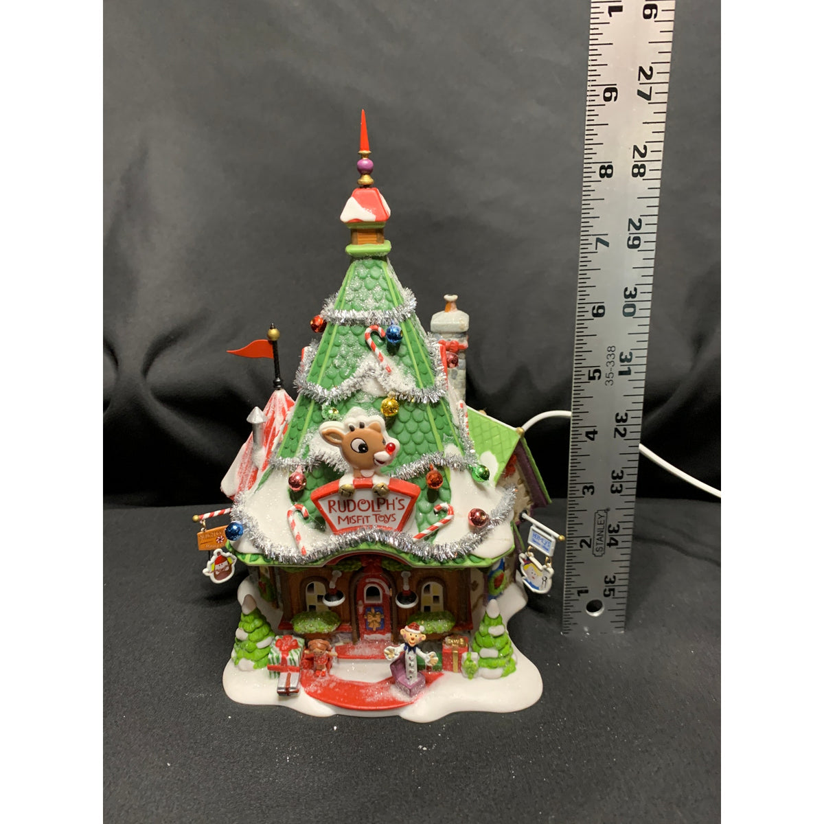 Dept 56 Rudolph’s Misfit Headquarters 56769 North Pole Village Lighted Box