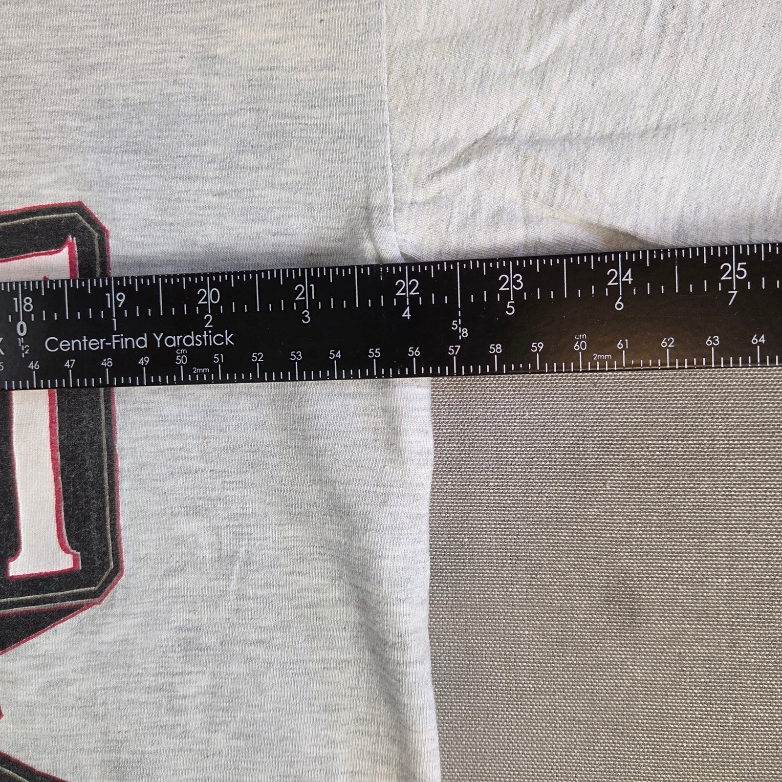 Vintage 1993 Chicago Bulls Three Peat Tee XL Logo 7 Light Grey