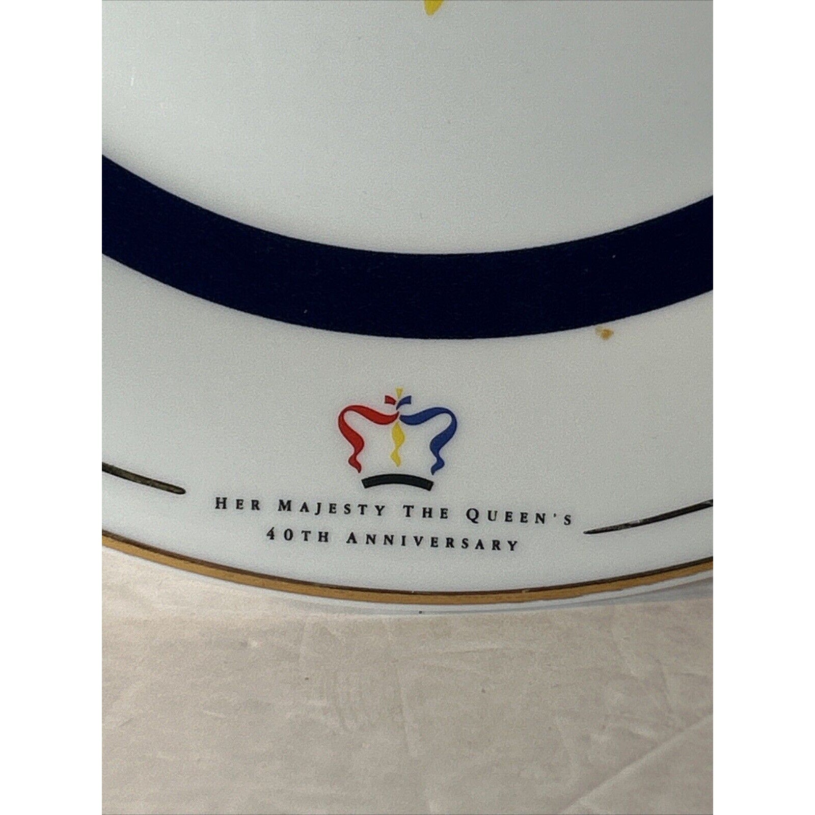 Queen Elizabeth II 1992 40th Anniversary Commemorative Plate