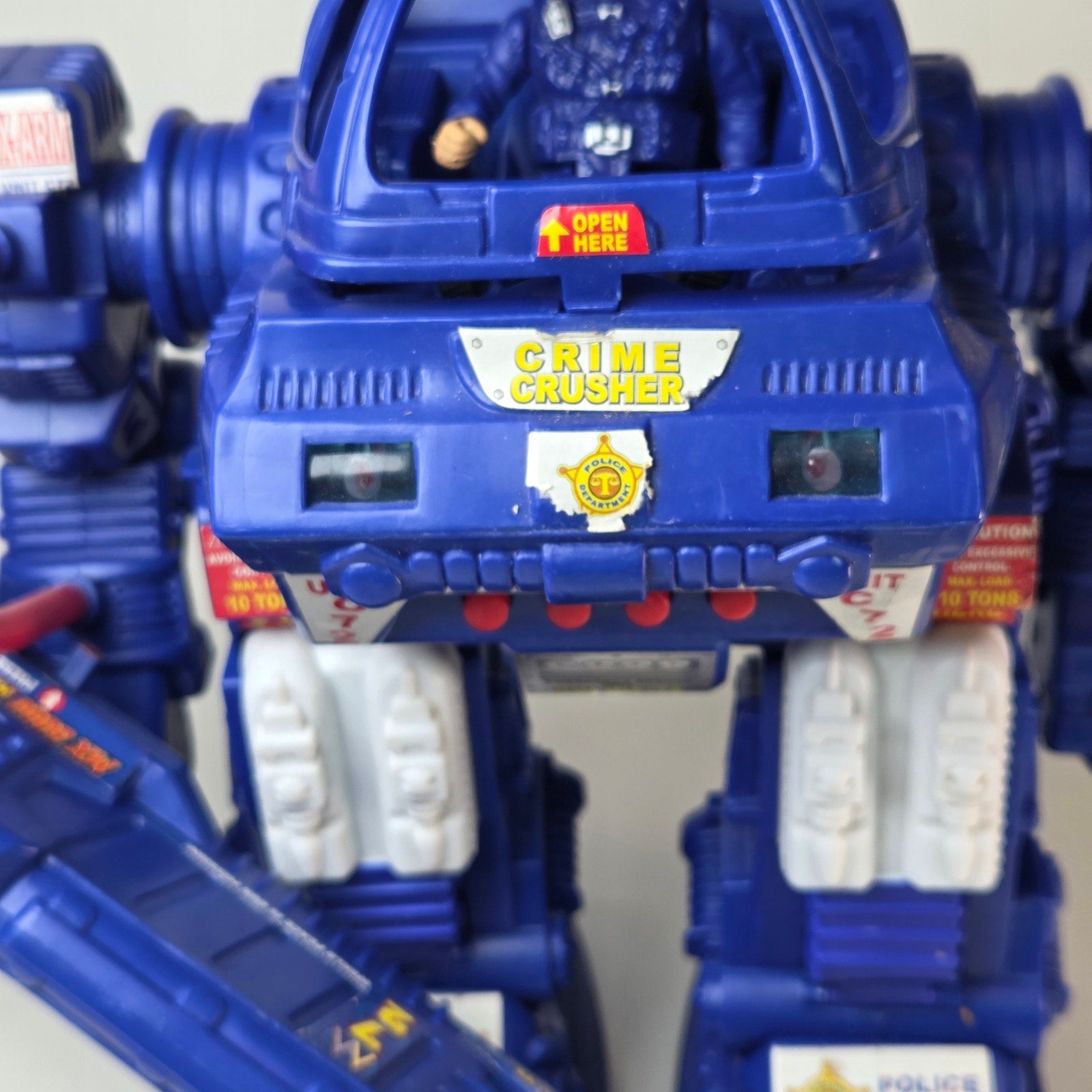 Crime Crusher Police C72 Robot Vehicle w/ Figure Missile Launcher Untested