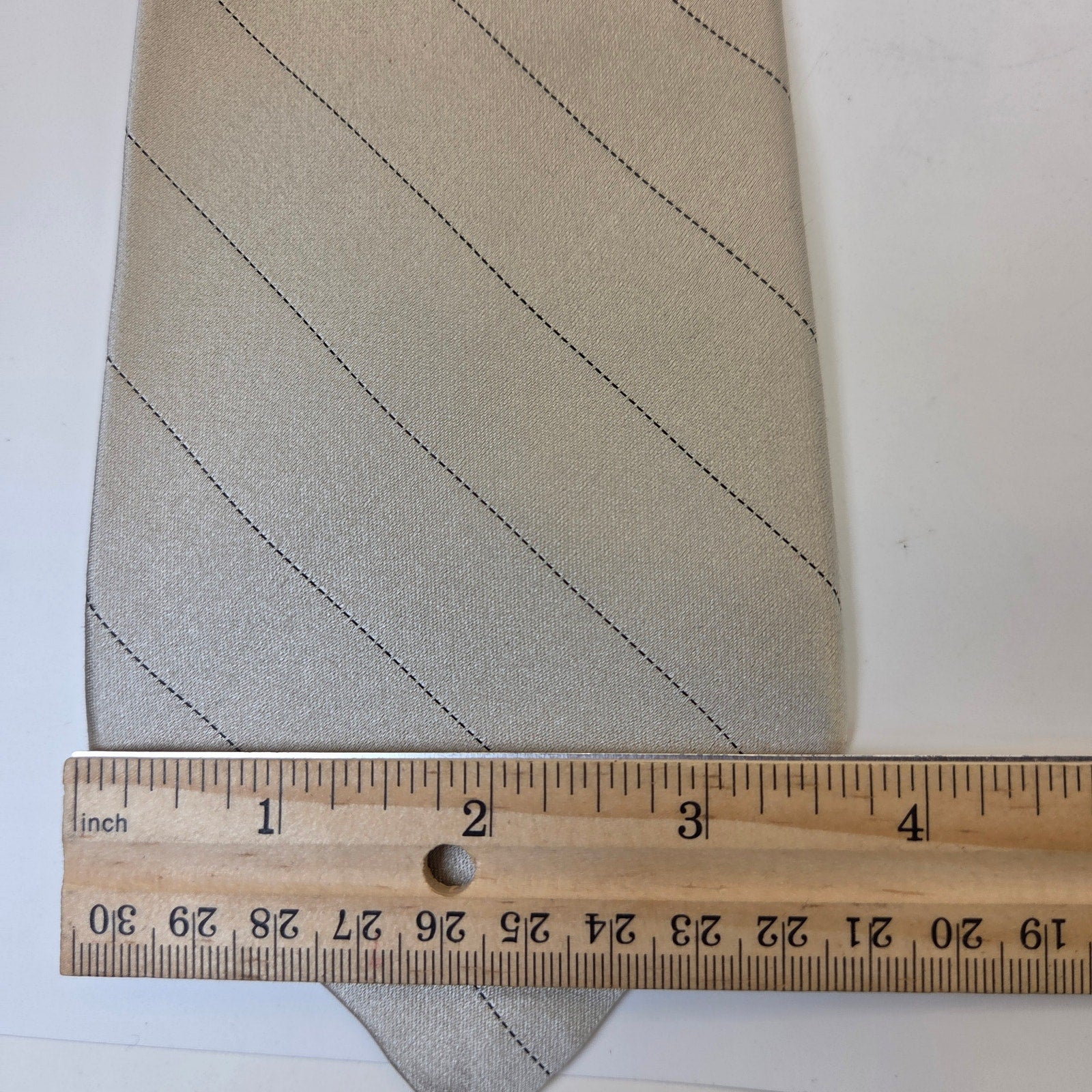 Tommy Hilfiger Broom Stitch Stripe Silk Tie NWT 3.75 Wide Polka Dot Contrast Tip