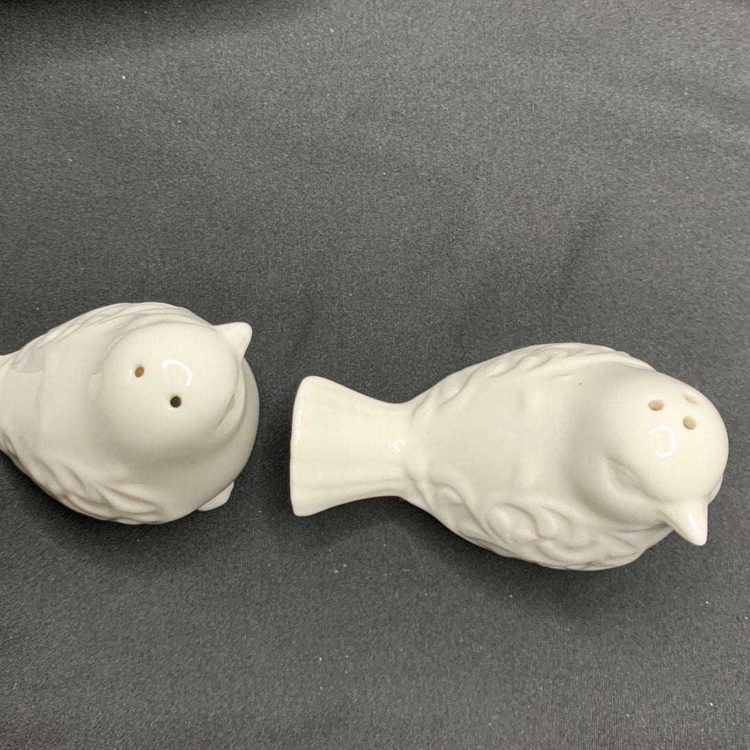 Pier 1 White Ceramic Bird Salt Pepper Shakers Embossed Scroll Design Set