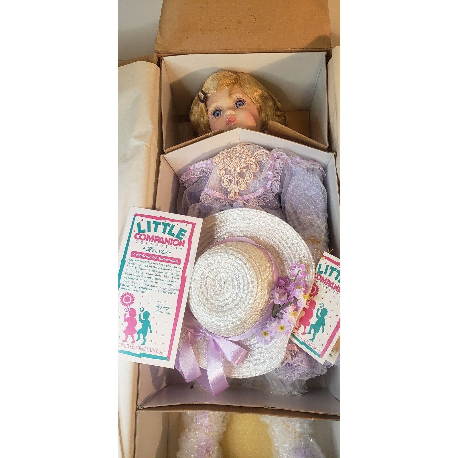 Tuss Little Companion Porcelain Doll Leah Limited Ed. 1670/4000 COA 21"