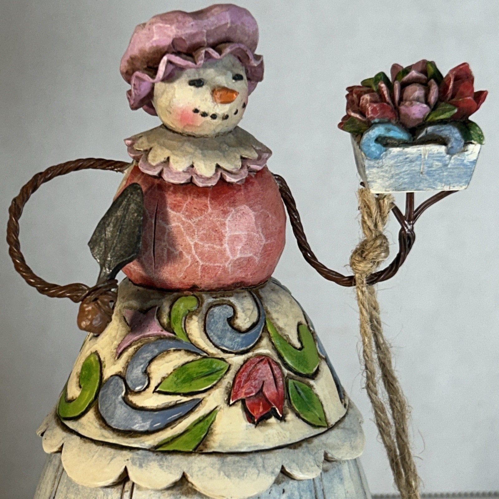 Jim Shore Heartwood Creek Snow Woman Winter Blossoms Figurine 2008 #4010358