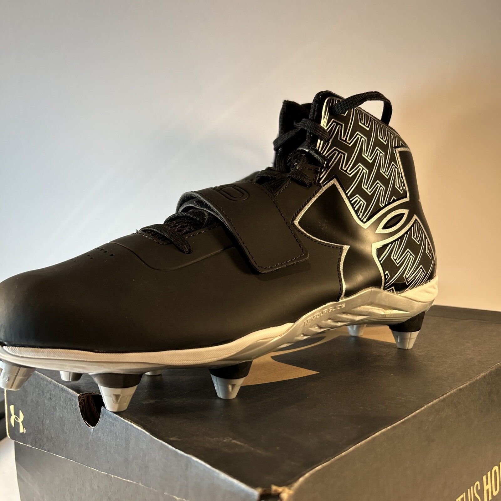 Under Armour C1N Cam Newton Football Cleats Black Mid Men's Size 10.5 New
