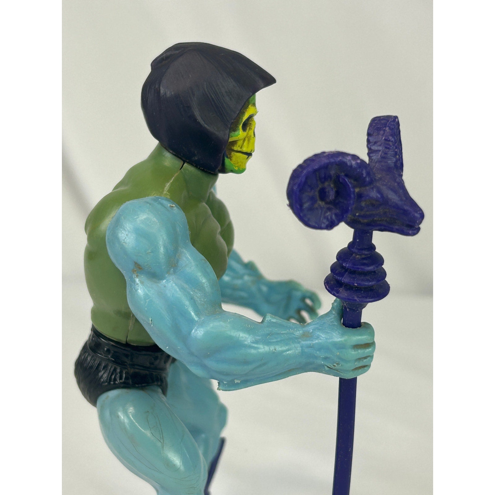 Vintage MOTU Skeletor Figure Complete w Havoc Staff Mattel 1982
