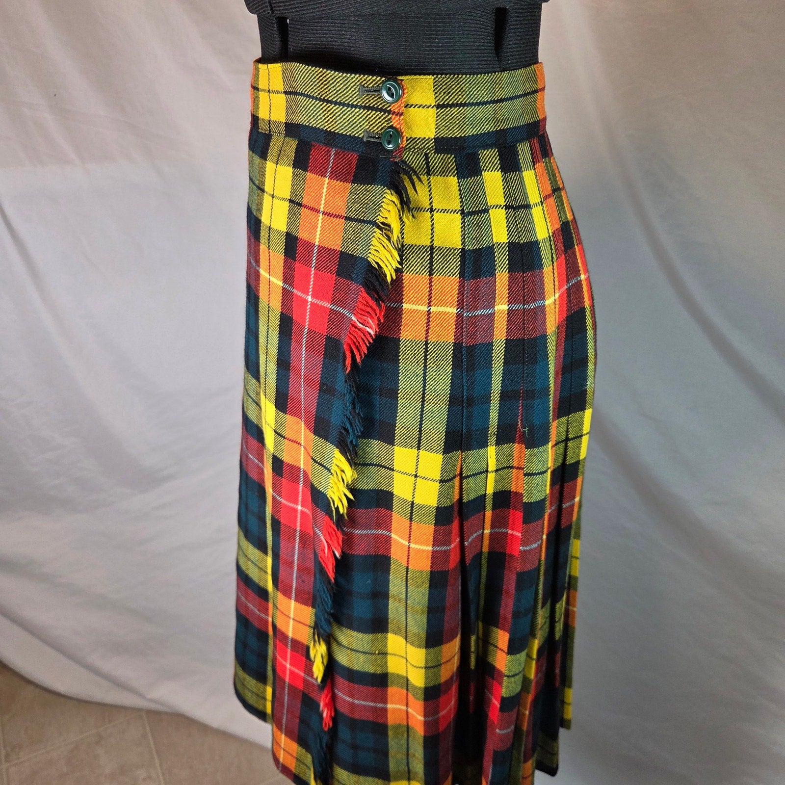 Pedigree Vintage Pure Wool Tartan Wrap Kilt Skirt 26" Waist Made England