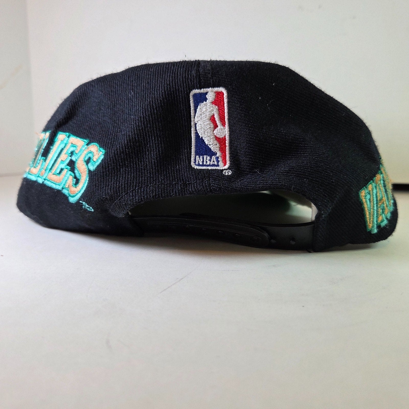 Vintage 1994 Vancouver Grizzlies Sports Specialties Snapback Hat NBA