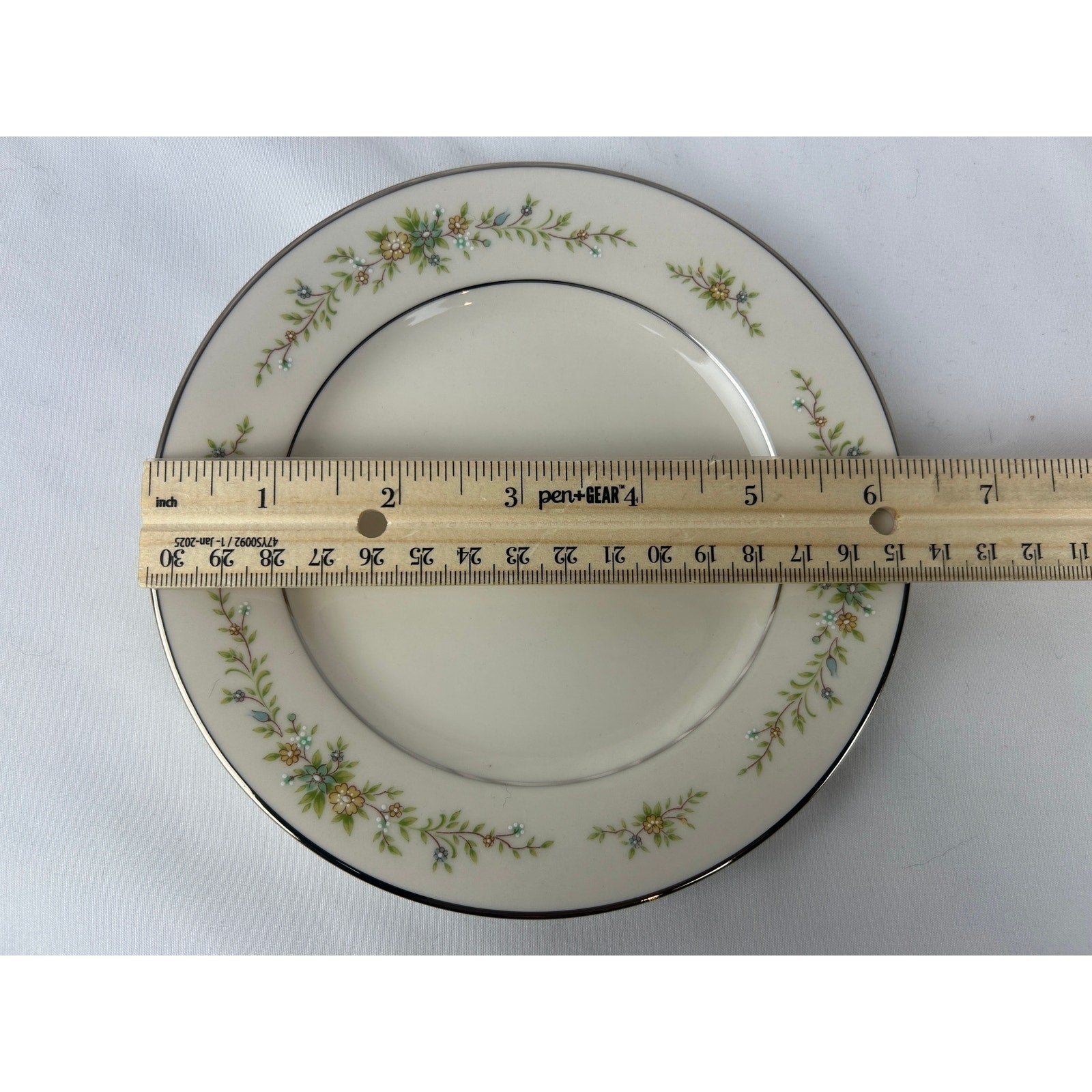 Noritake Christina 7056 7pc Place Setting Ivory China Floral Platinum Japan