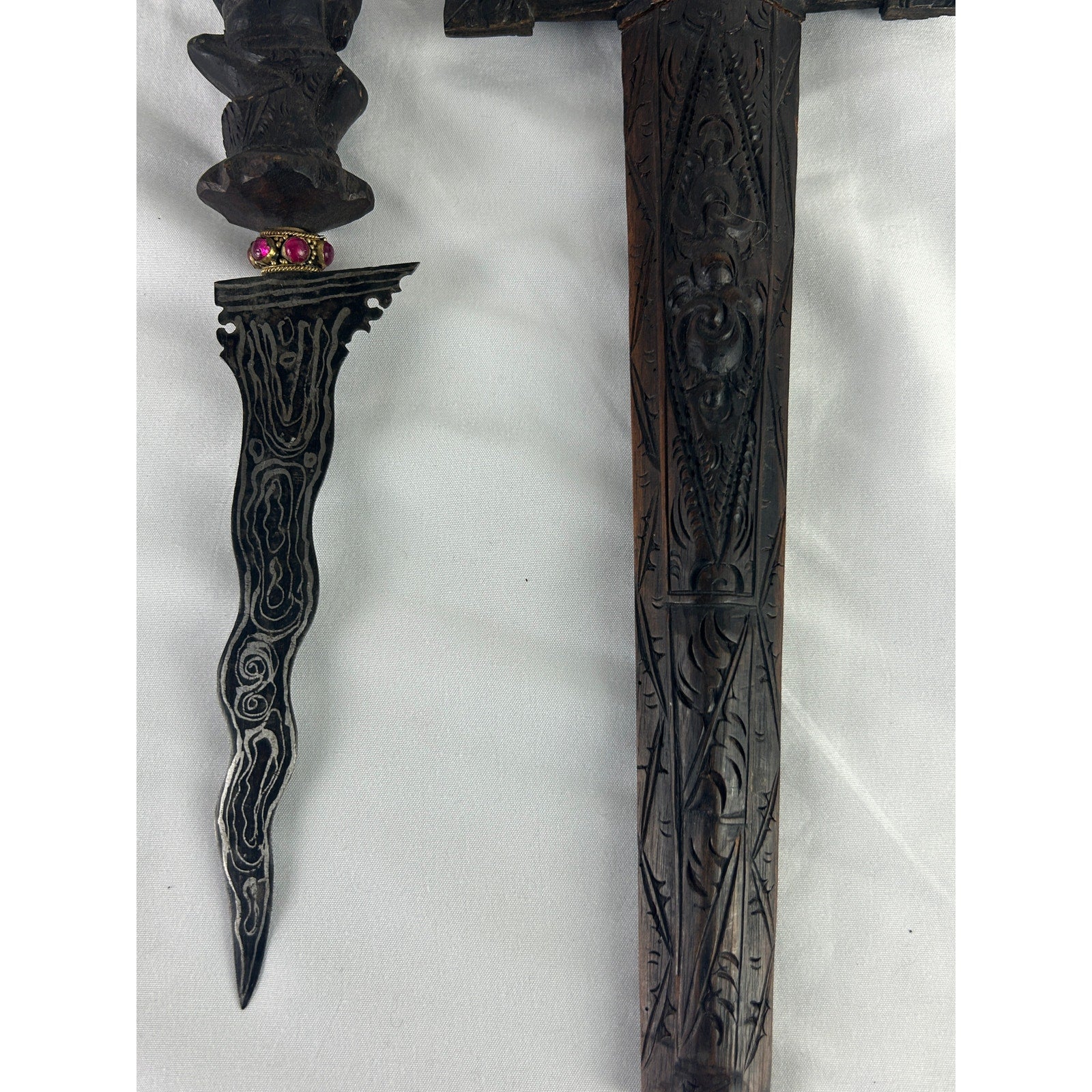 Lot 3 Indonesian Style Kris Keris Daggers Wood Sheaths Display Set