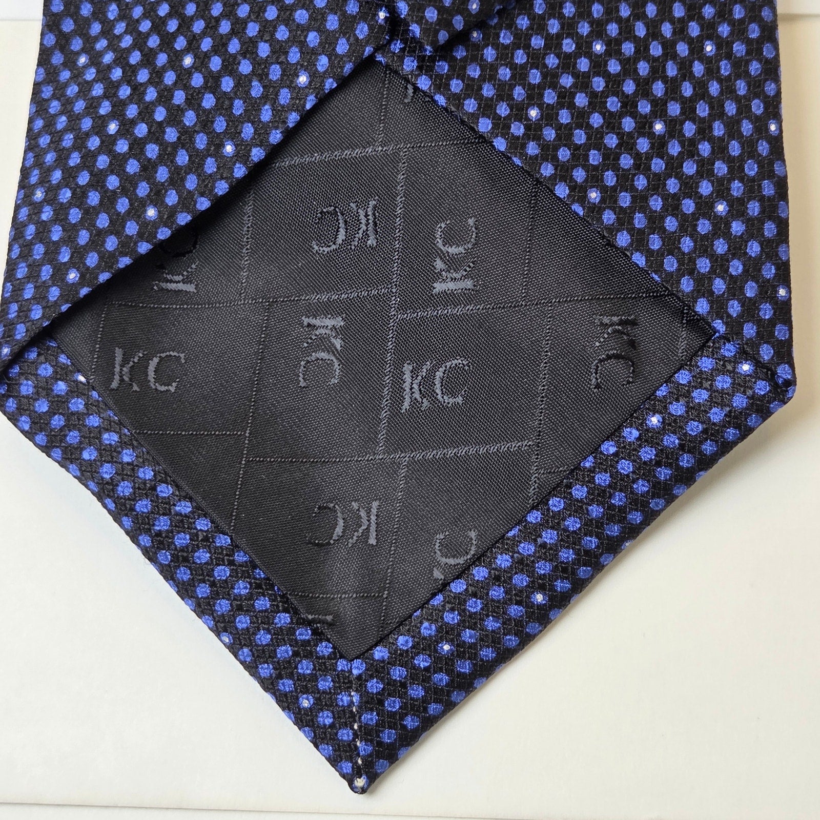 Kenneth Cole New York Silk Tie Blue Black Dot 4” Classic 58" Made in Korea