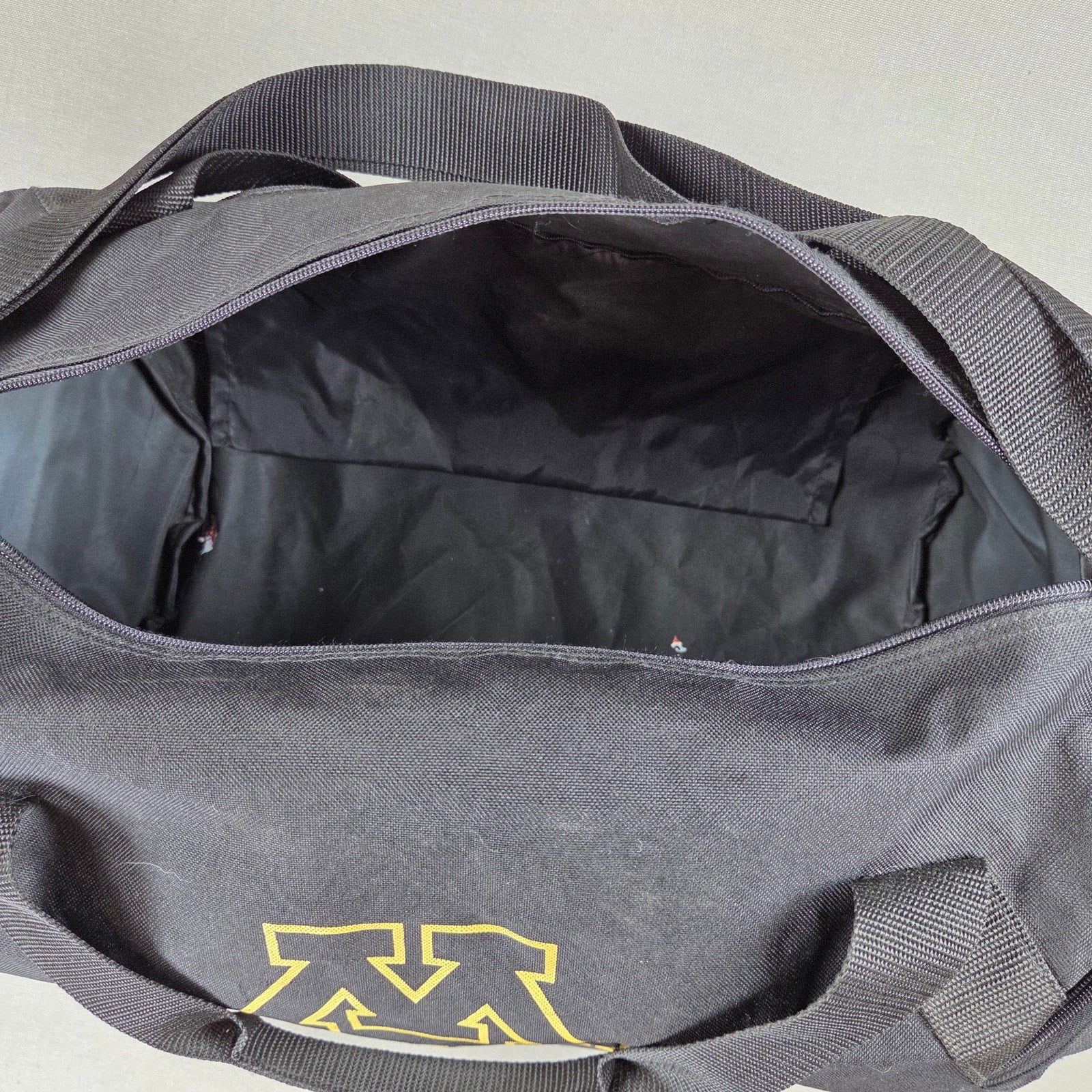 Minnesota Golden Gophers Leed's 8200-22 Duffel Gym Travel Bag Black NCAA