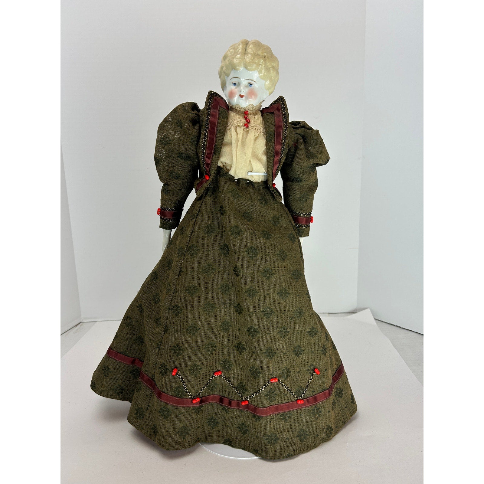 German 18 inch blonde China head doll 1890 turned head provenance attached