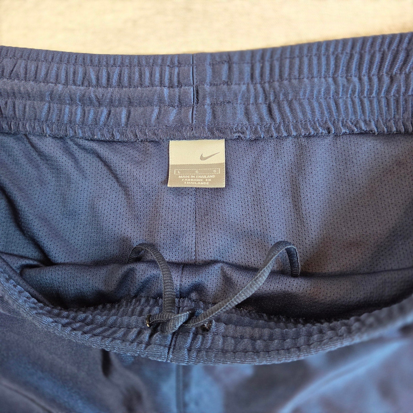 Nike Two-Tone Basketball Shorts Blue Satin Stripe Mesh Drawstring Men’s L