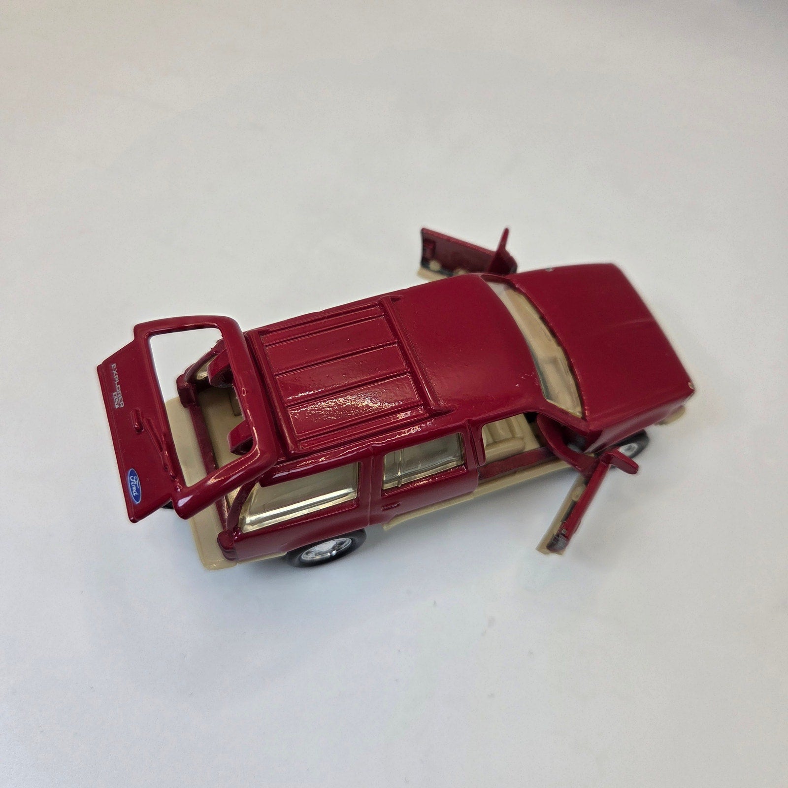 Road Champs Maisto Vintage Diecast Car Lot Ford F100 Explorer VW 1303