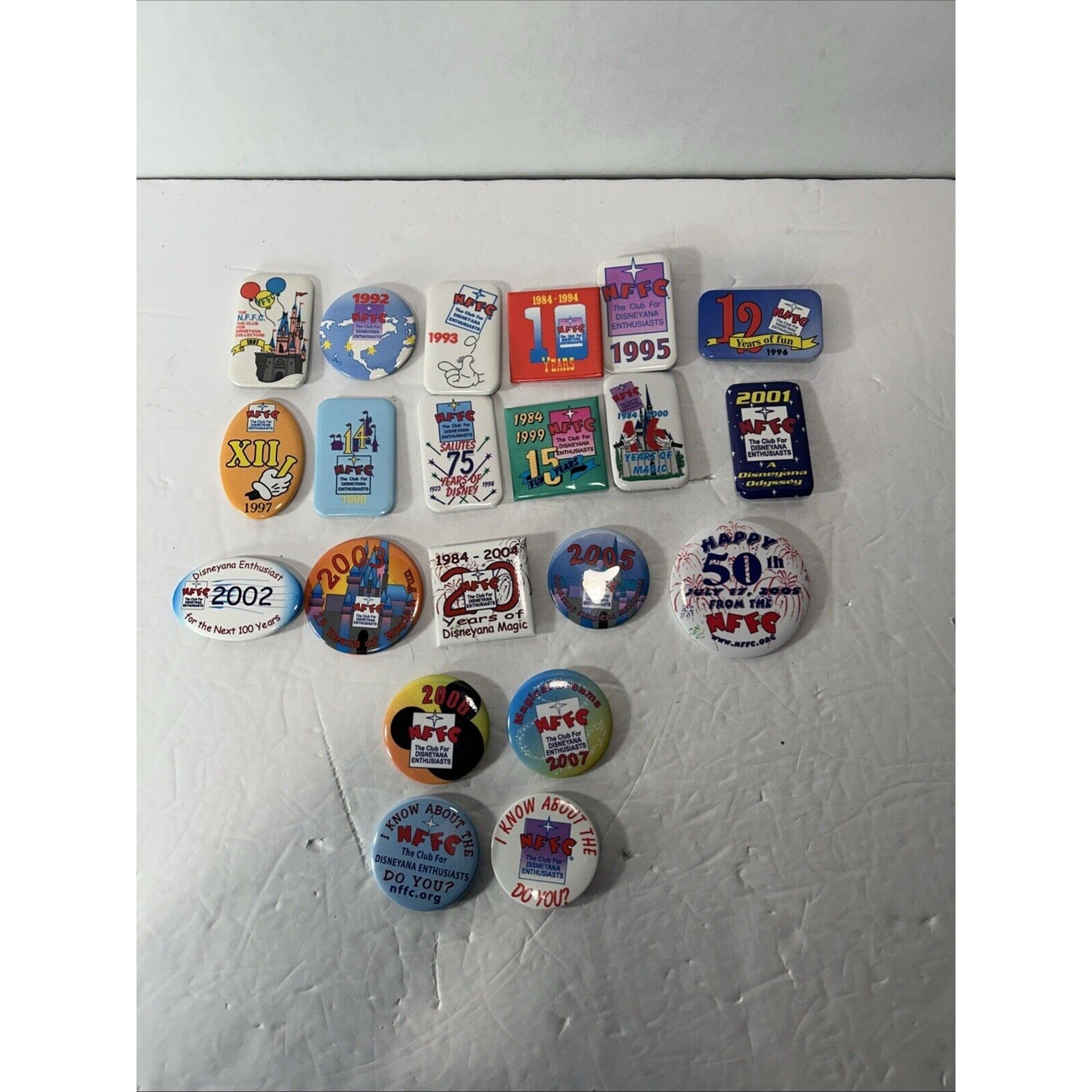 Disney NFFC Disneyana Fan Club Pinback Button Lot of 21 1991–2007